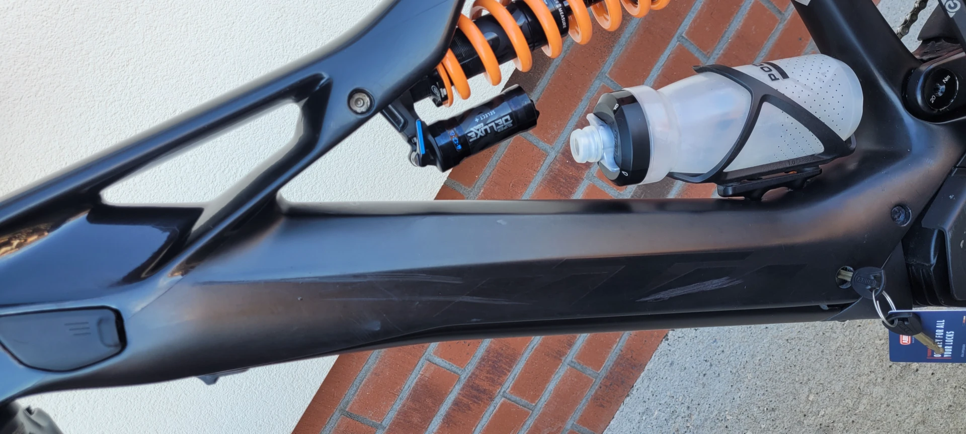 3. Vând bicicletă electrică KTM Macina Prowler Master Carbon model 2020