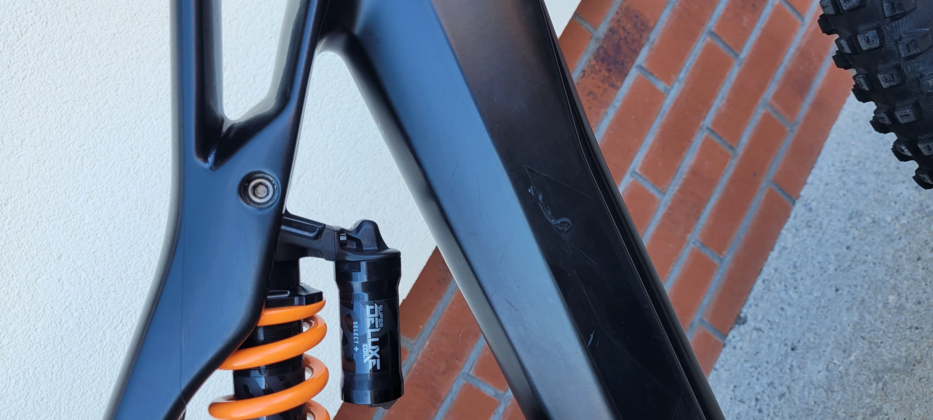 2. Vând bicicletă electrică KTM Macina Prowler Master Carbon model 2020
