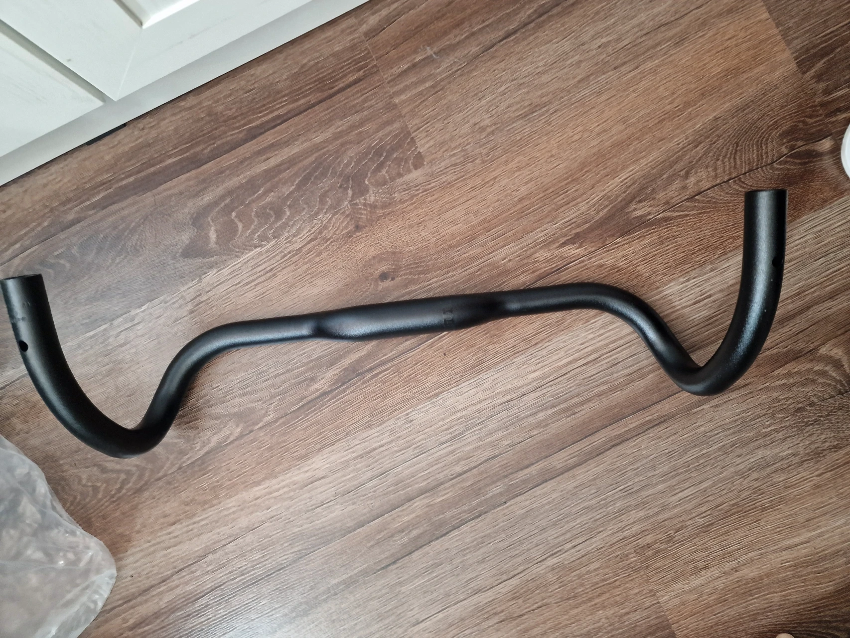 1. SPECIALIZED HOVER ALLOY 15 MM RISE - 44cm