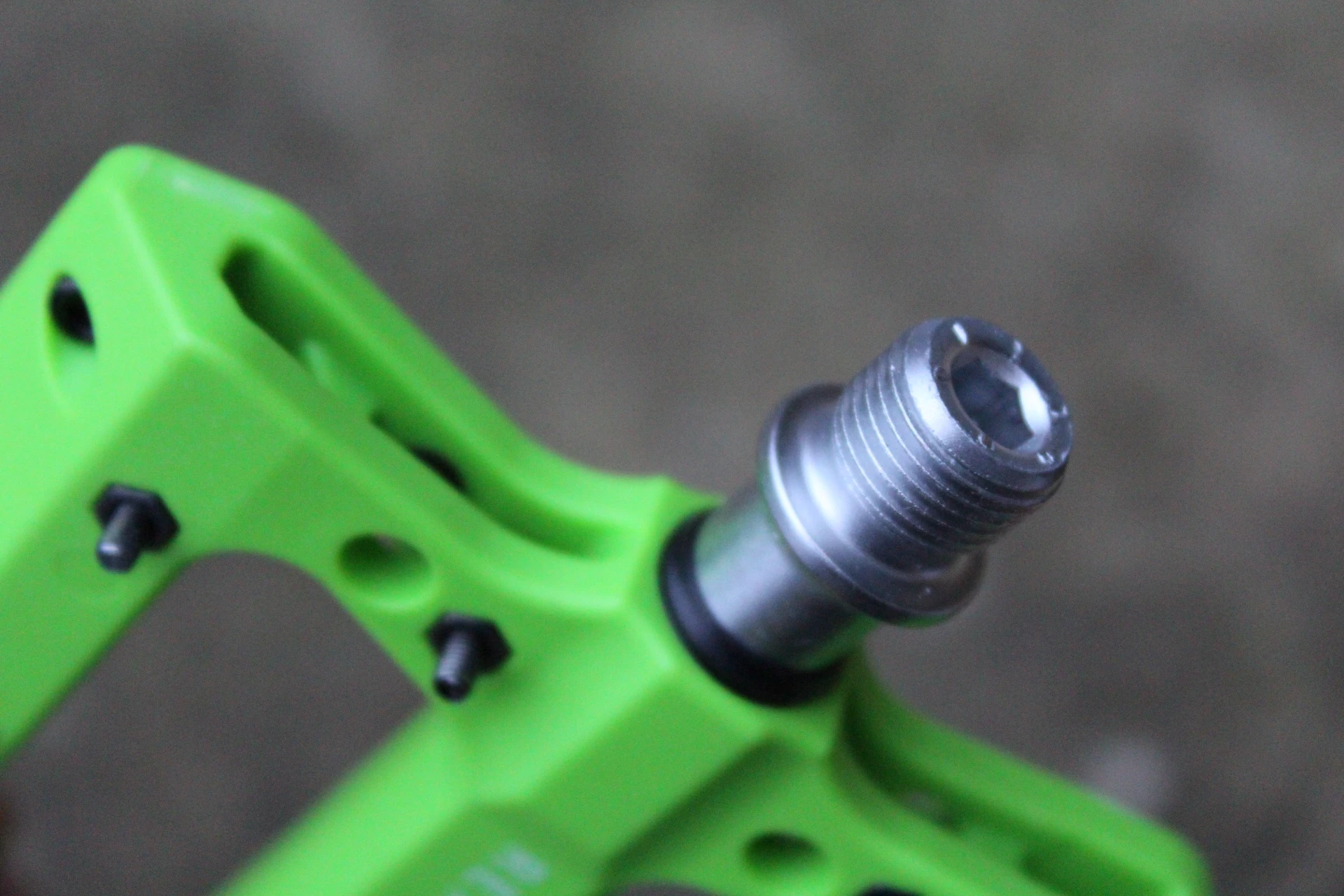 6. RFR Ready for Race - Nylon Flat Pedale - Verde