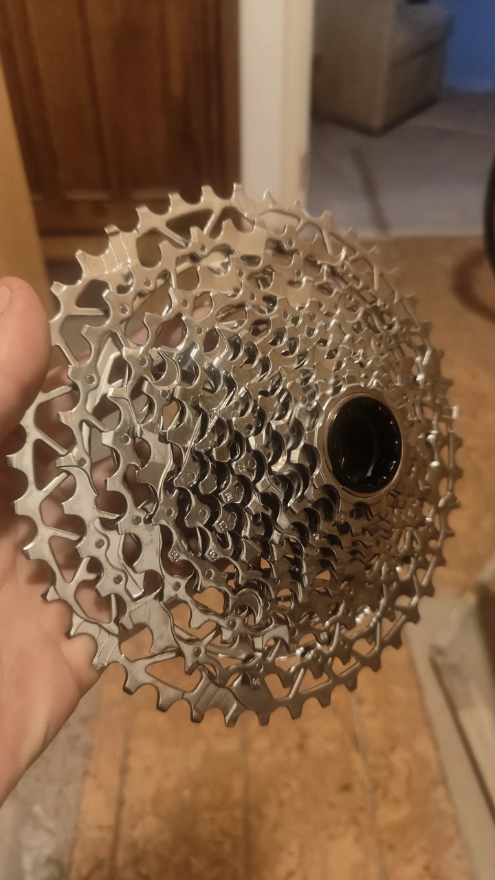 2. Caseta pinioane Sram XG-1251 10-44 XDR