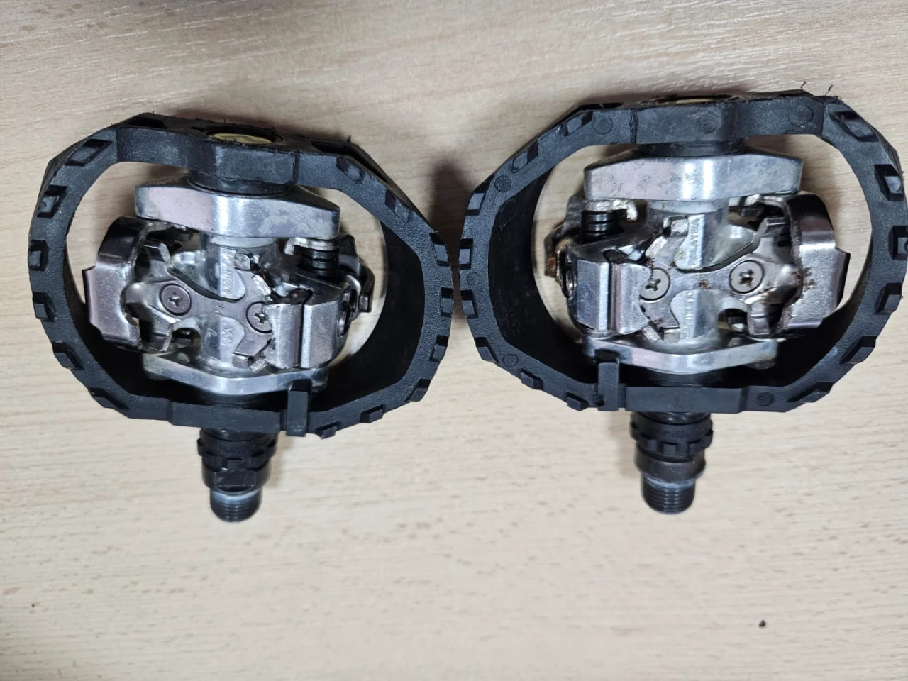 1. Pedale Shimano PD-M424