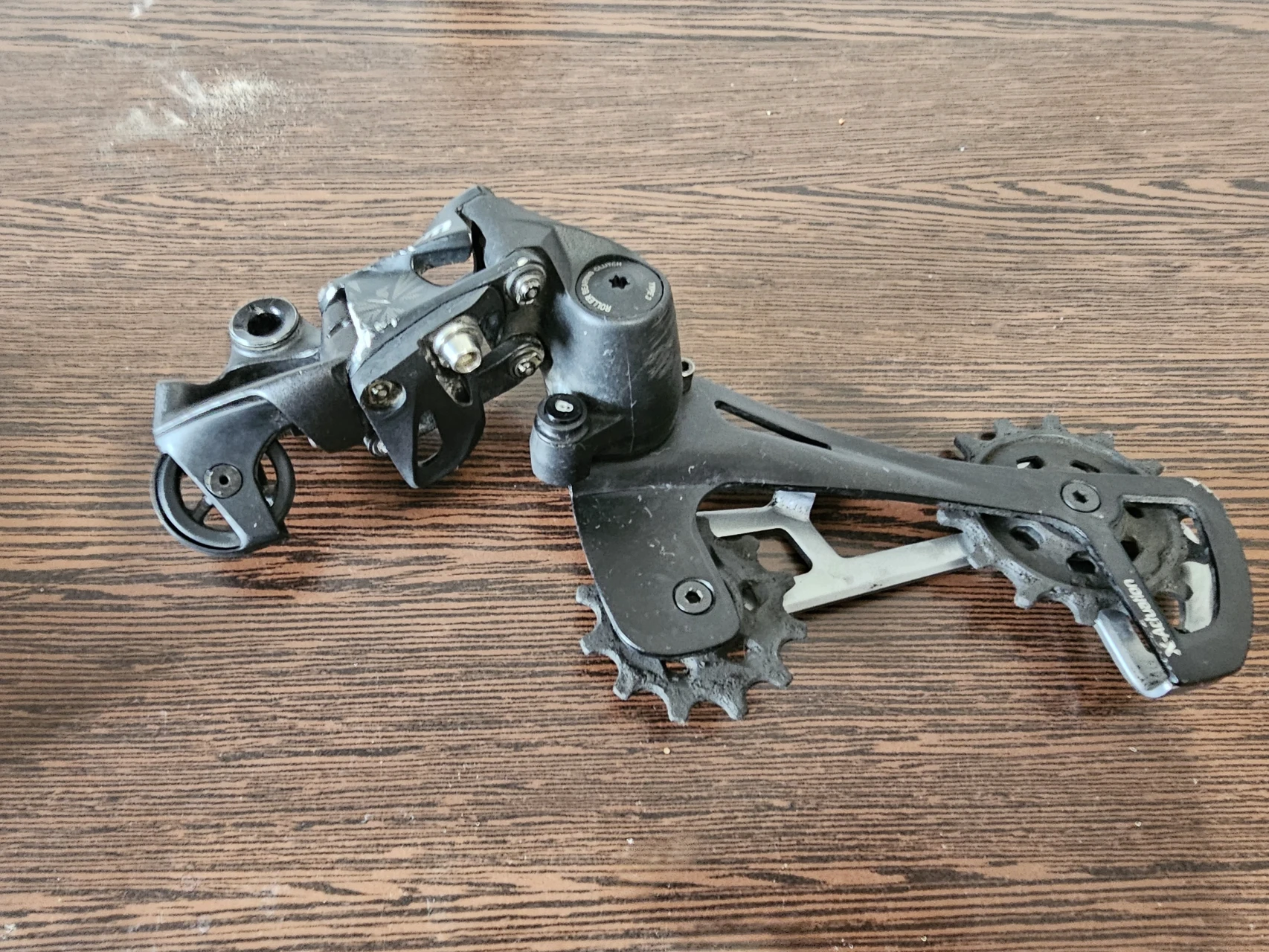 1. Vand schimbator pinioane SRAM GX Eagle 12V