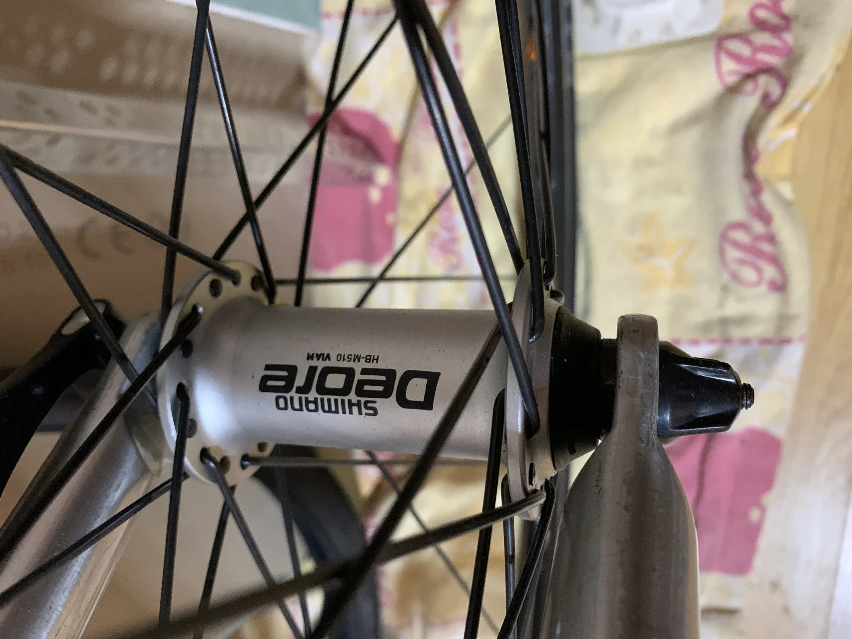 1. Butuc spate shimano Deore 32H