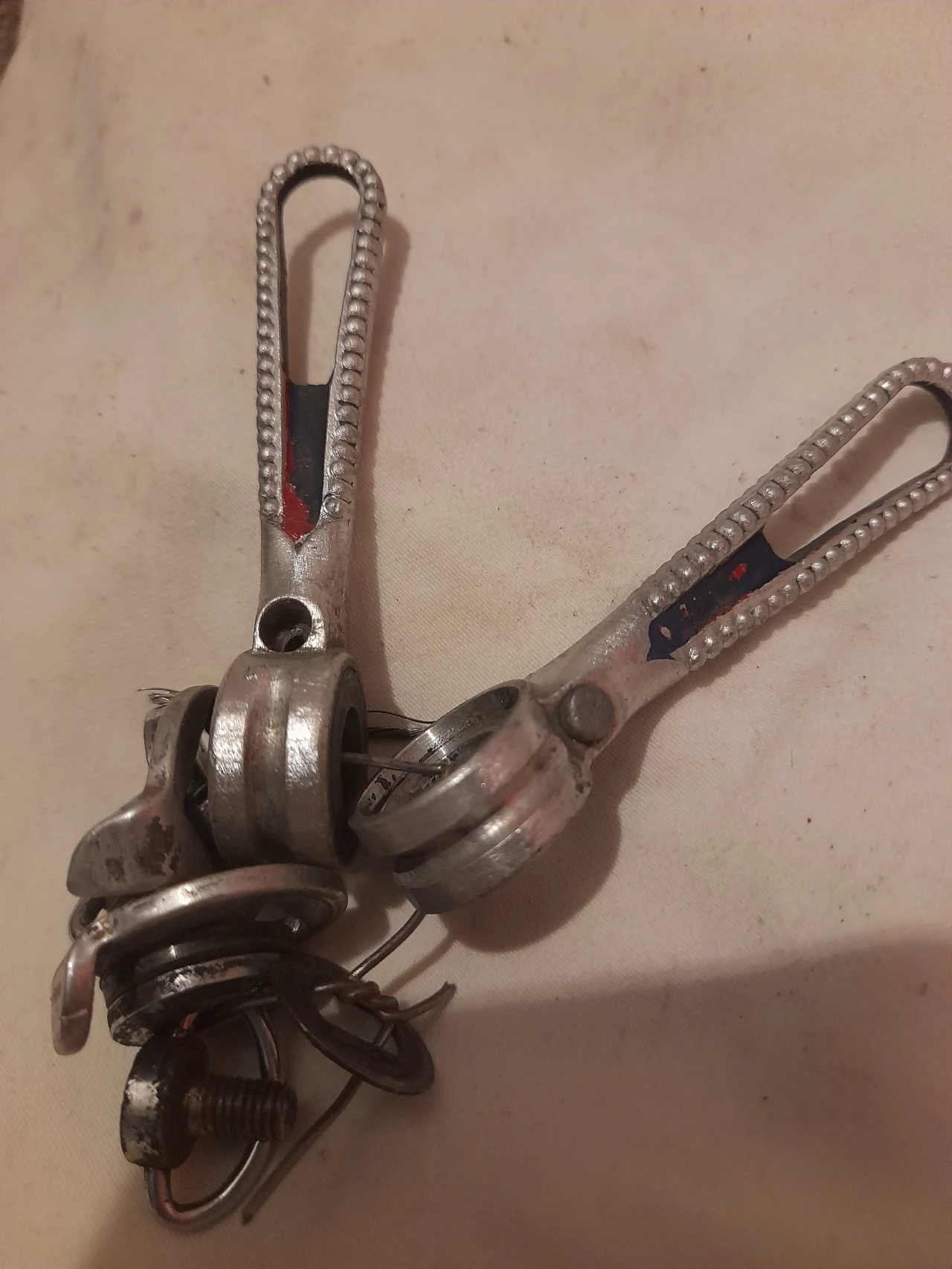 1. Manete schimbătoare Campagnolo