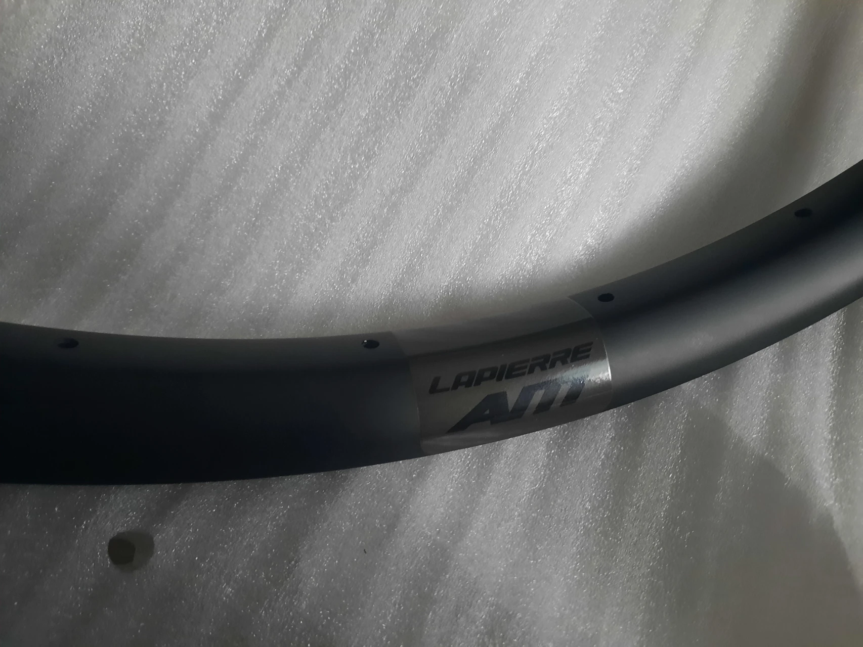 4. Janta noua Lapierre carbon 29 28 gauri all mountain e-bike