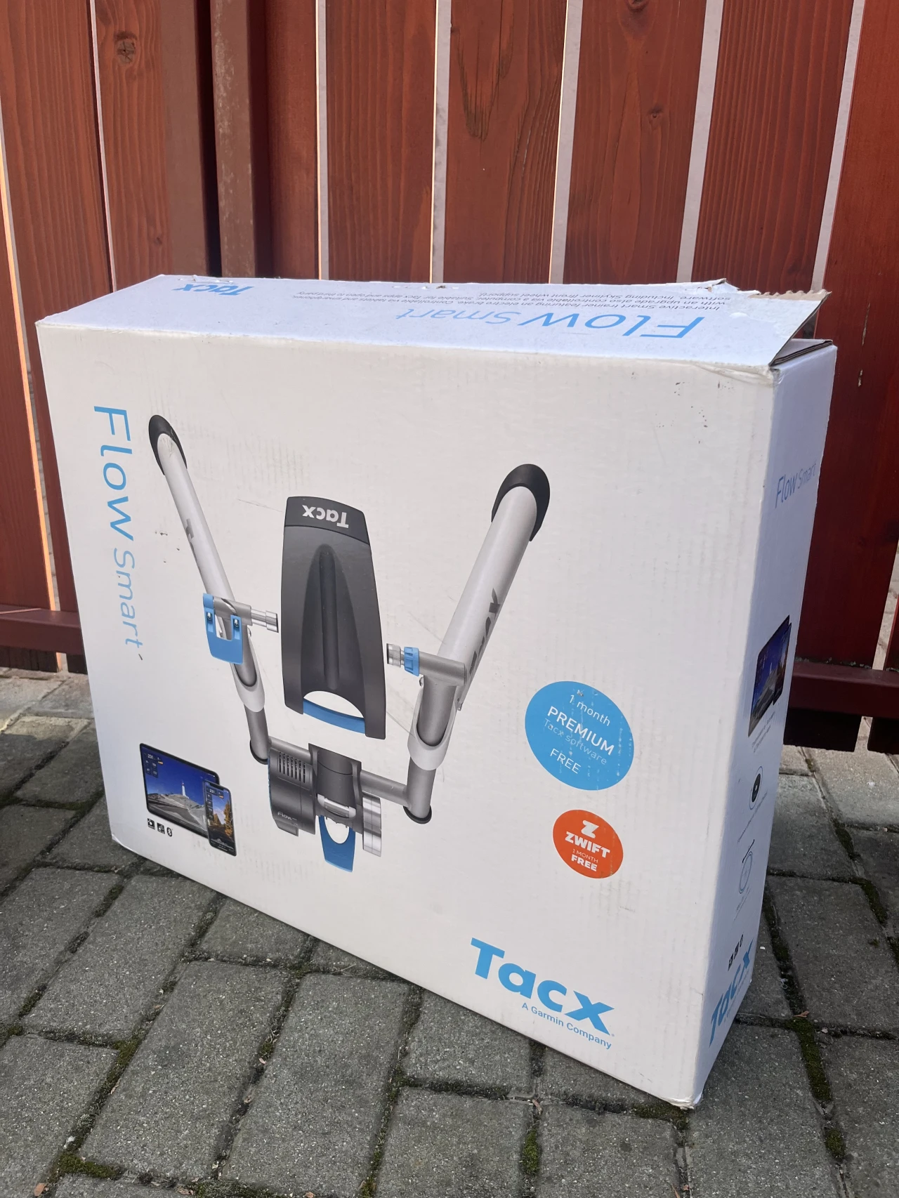 1. Tacx Flow smart Trainer ( ZWIFT )