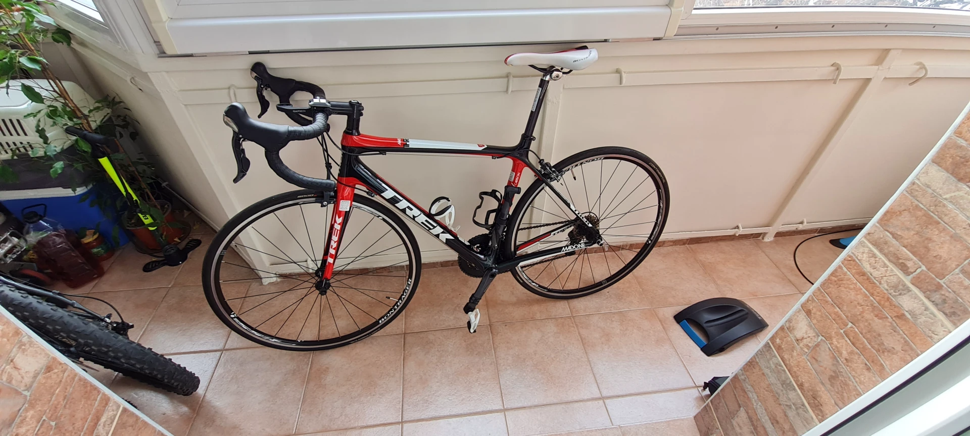 1. Vând Trek madone 3.5