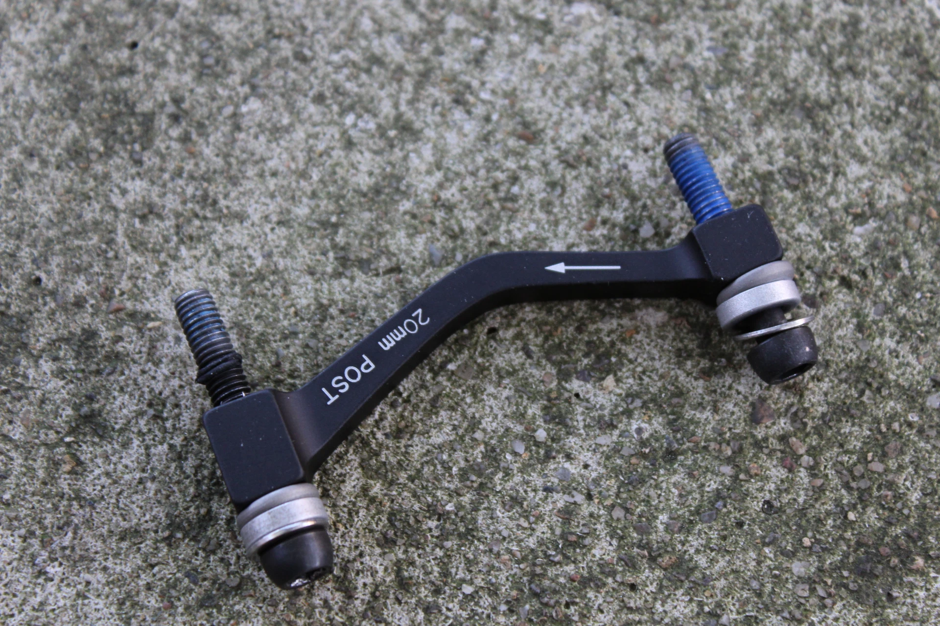 1. Sram PostMount Adaptor de la 180mm la 200mm