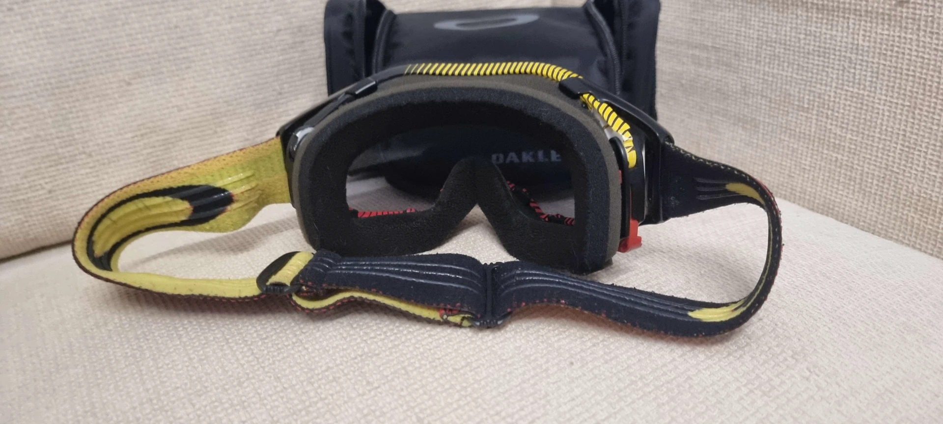 1. Oakley Airbrake MX