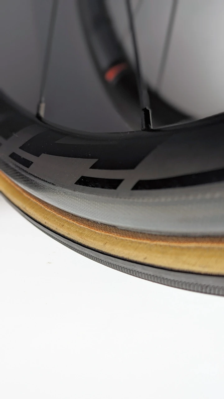 4. Roti cursiera Black Inc carbon