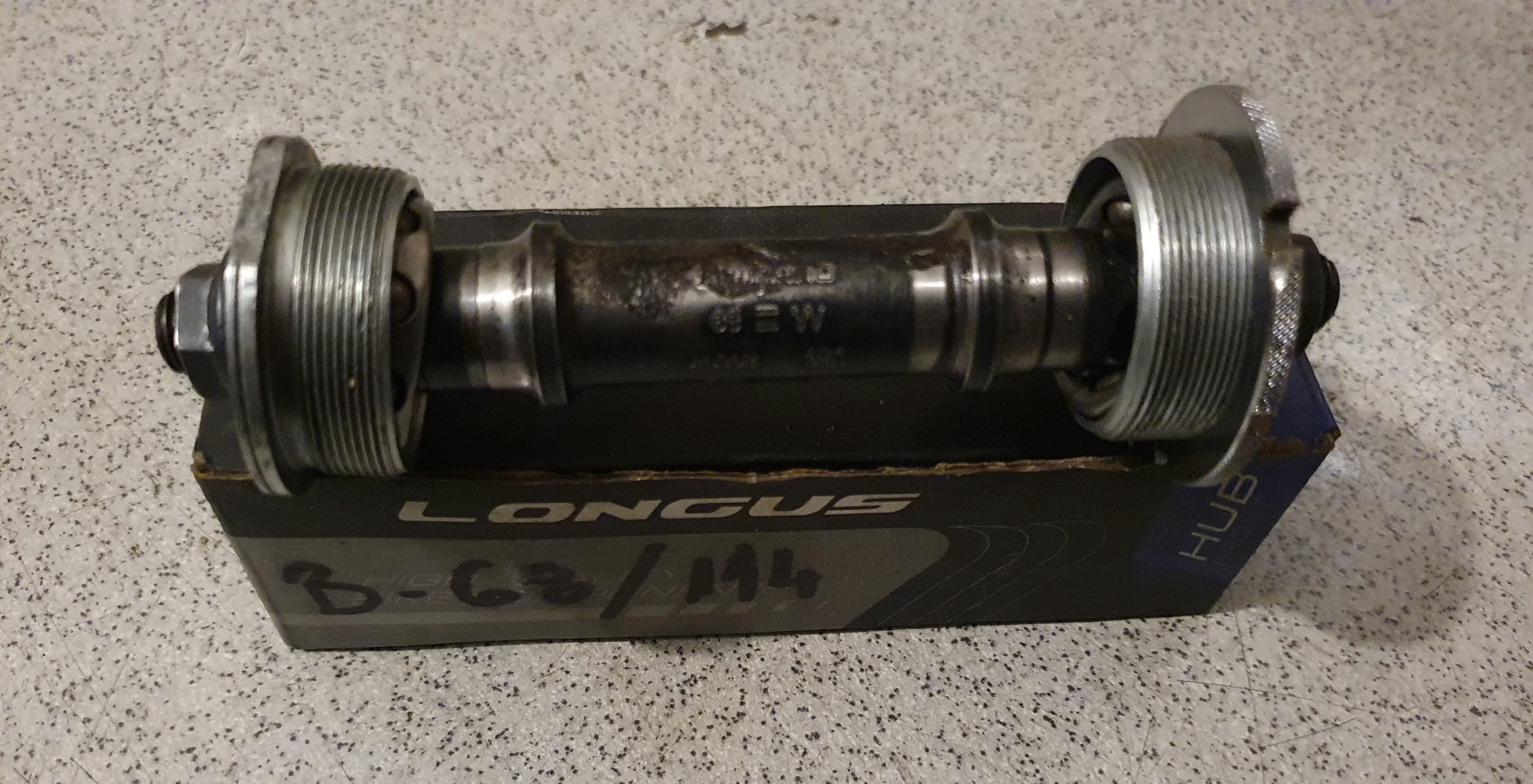 1. BB - BS 122/68 1.37"x24tpi ax