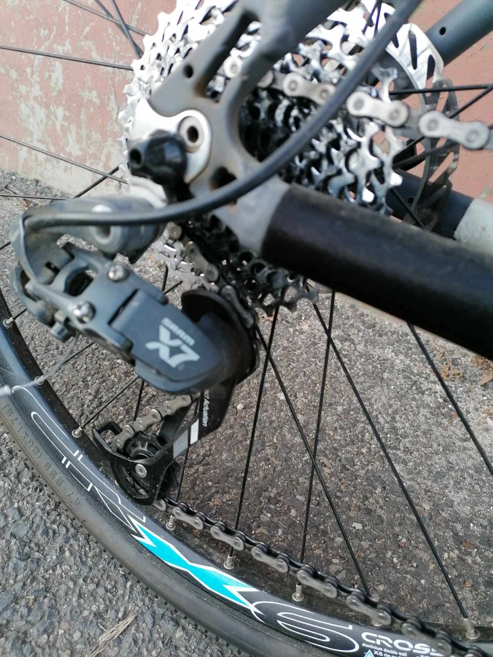 1. Vand bicicleta Cross Traction G30