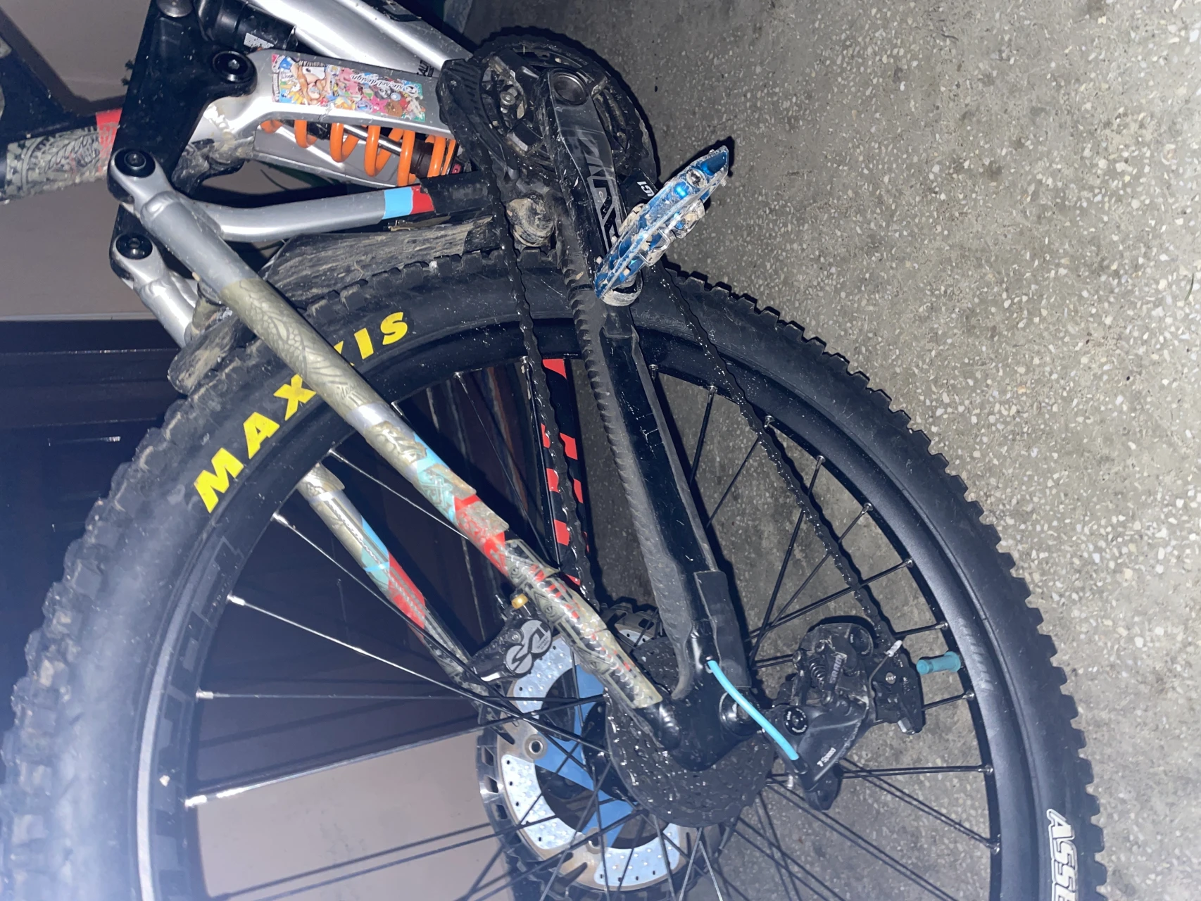 1. Mondraker Summum RR