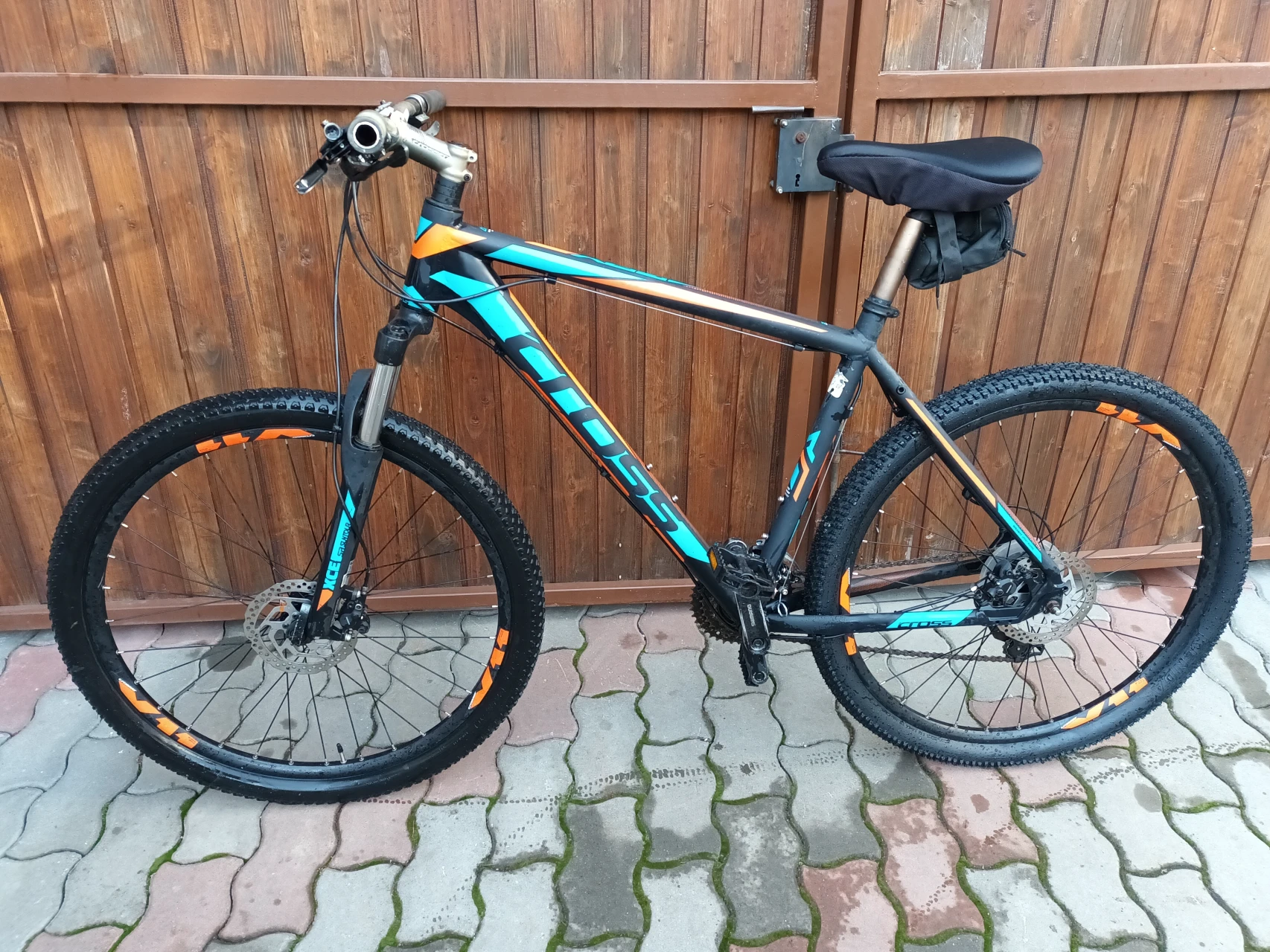 3. Bicicleta Cross mărimea 51 cm