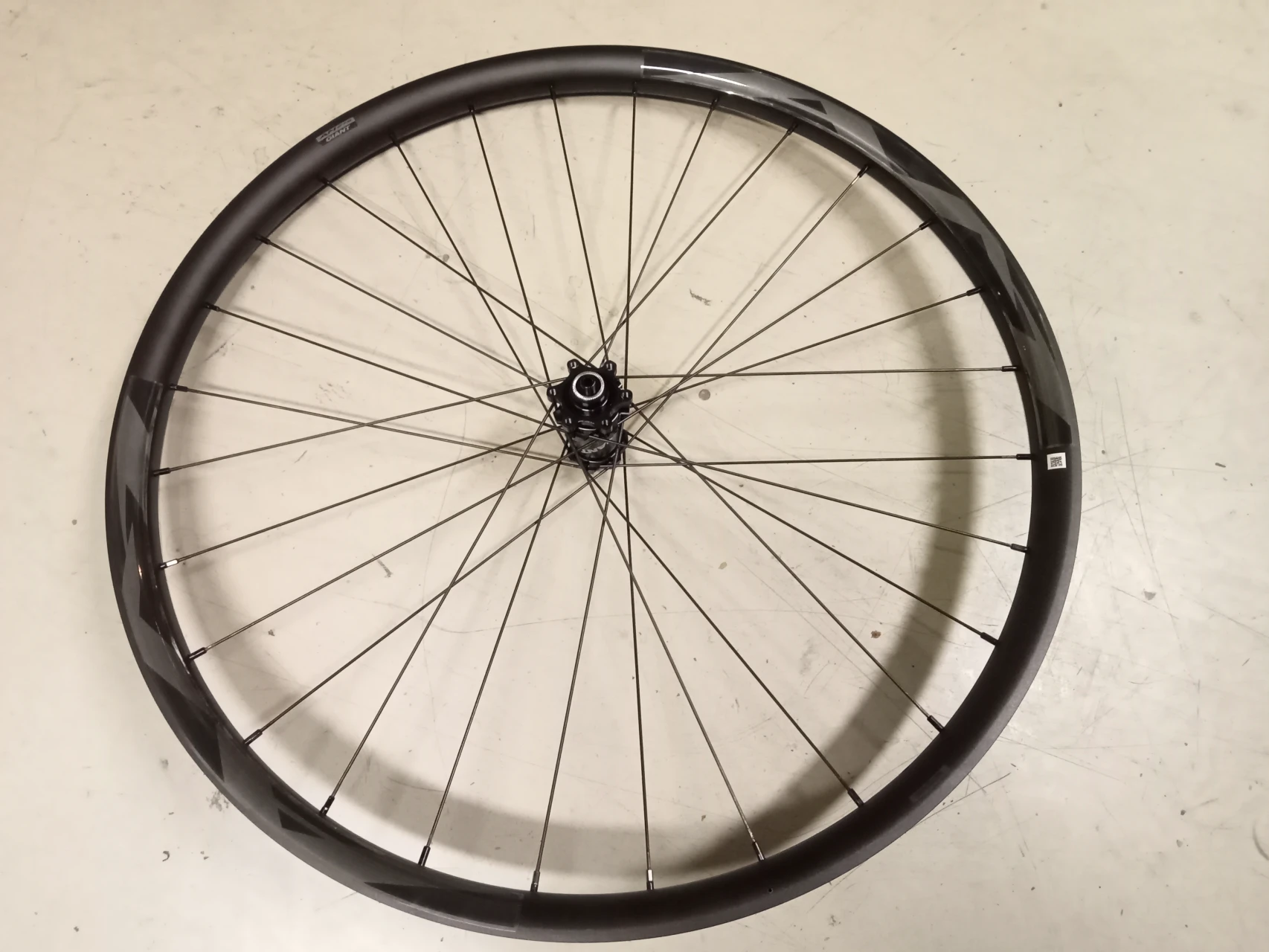 2. Roata fata Giant AM 27.5" 650b