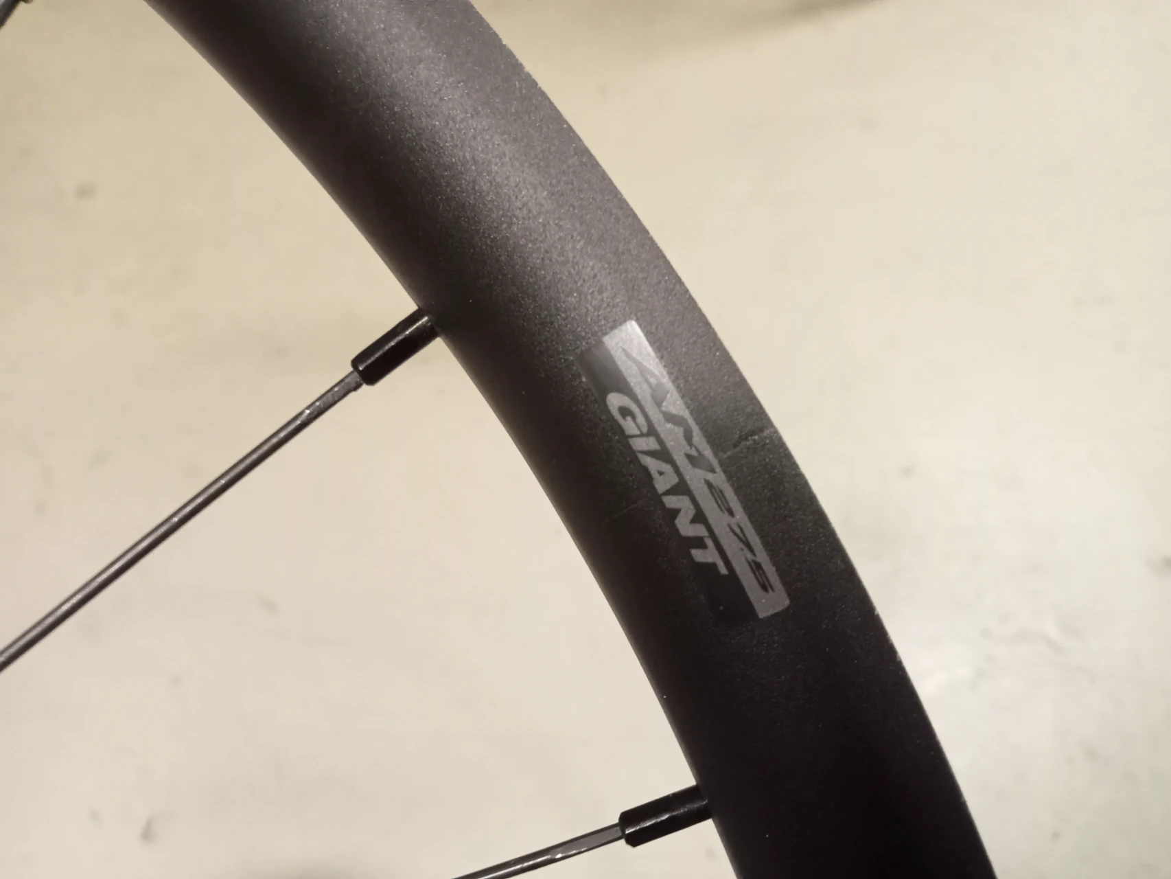 5. Roata fata Giant AM 27.5" 650b
