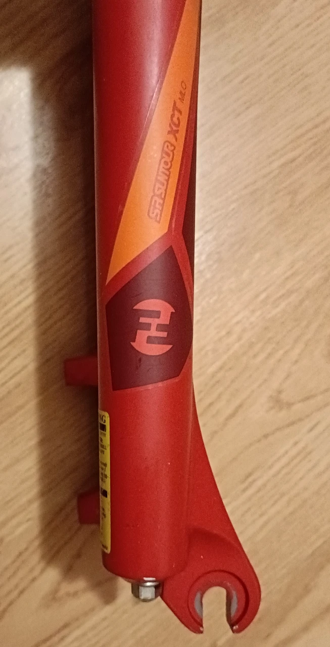 1. SR Suntour XCT - 29er