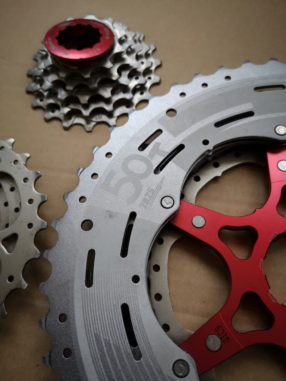 2. Grupset transmisie 12 vit shimano race face