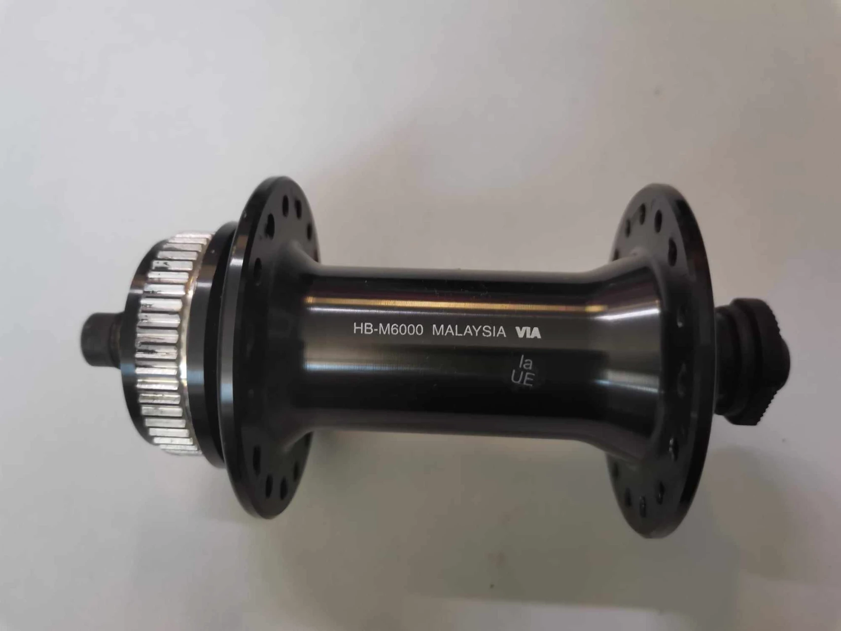 1. Butuc fata Shimano Deore