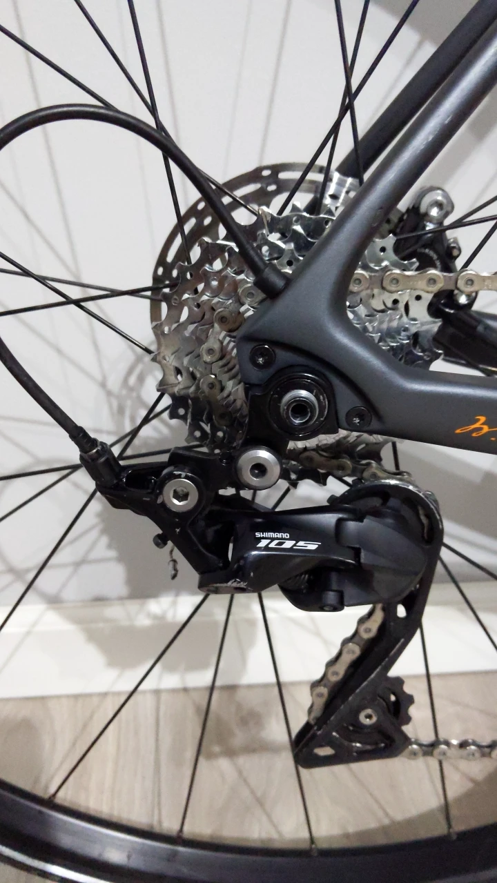 8. Bicicleta sosea/cursiera Holdsworth Corsa carbon