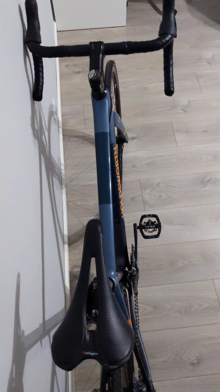 7. Bicicleta sosea/cursiera Holdsworth Corsa carbon