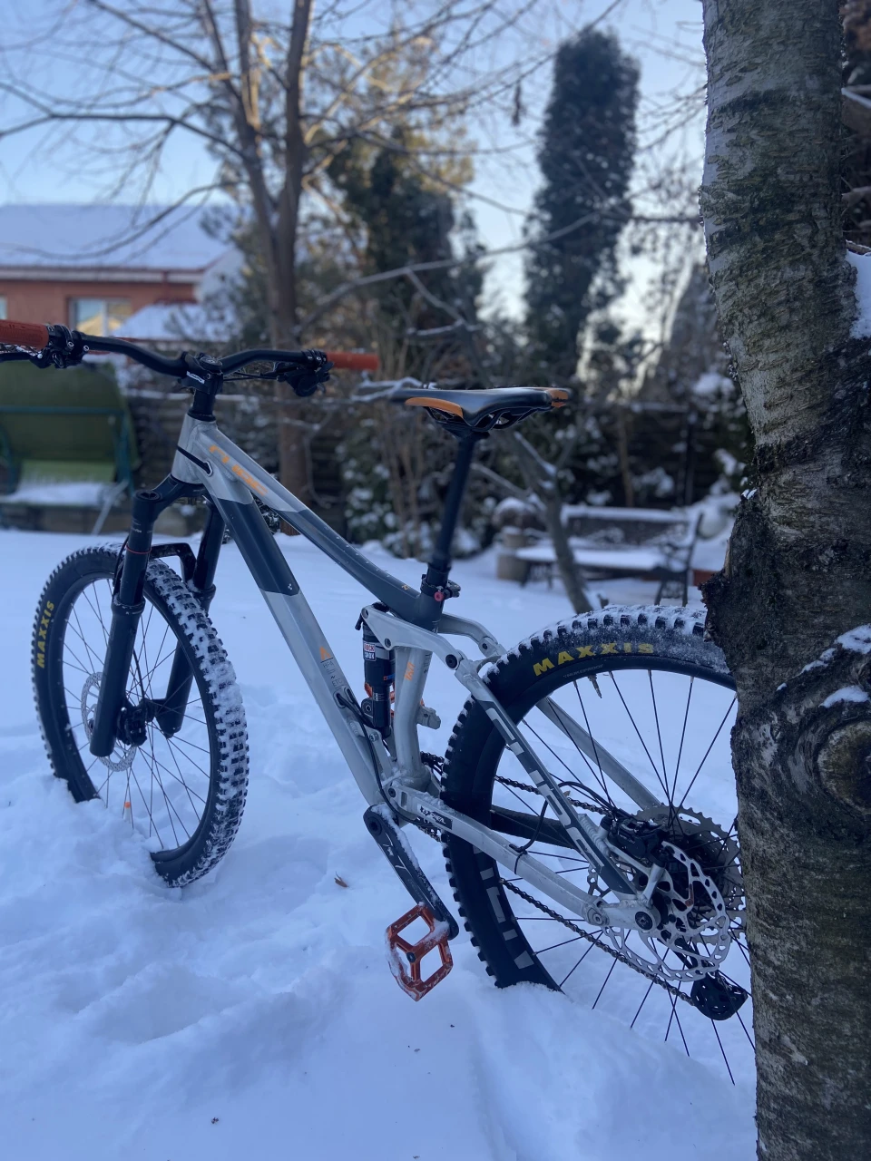 5. Bicicleta cube stereo 160 marimea S(custom)