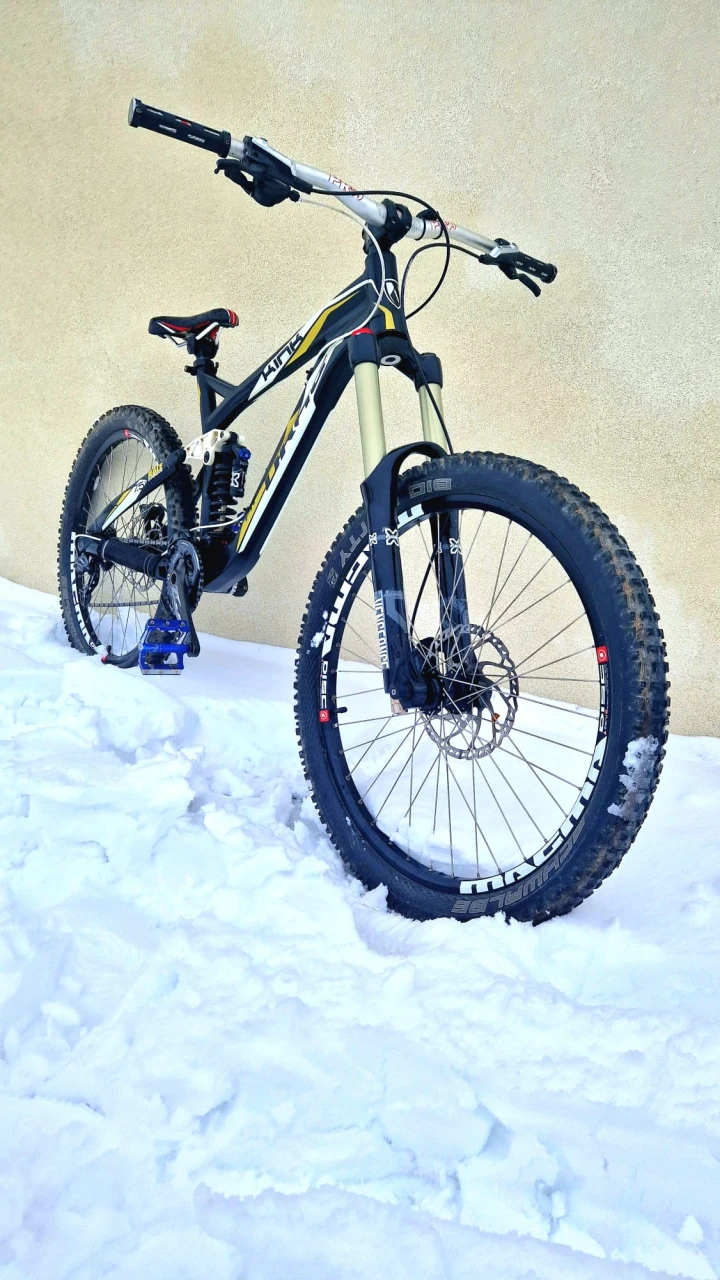 1. Bicicleta Drag FR kink Custom , enduro