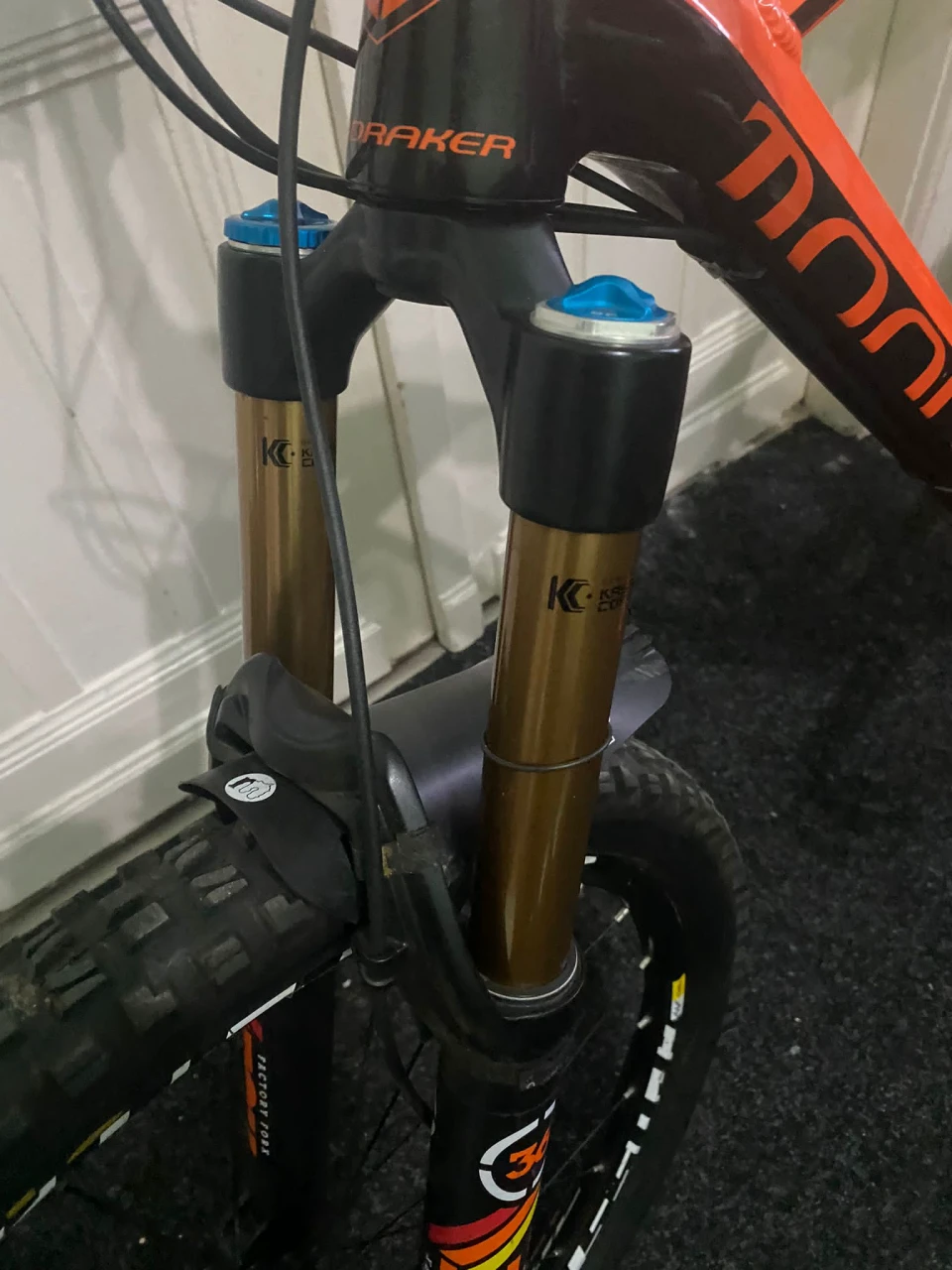 3. Bicicleta Mondraker Dune RR FOX Kashima