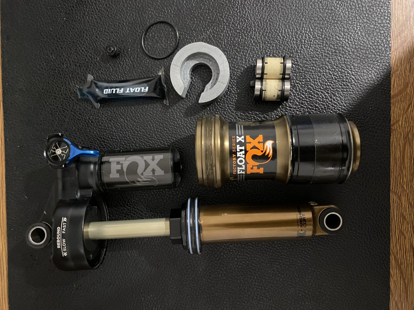 1. Fox Float X Evol Factory 200x57