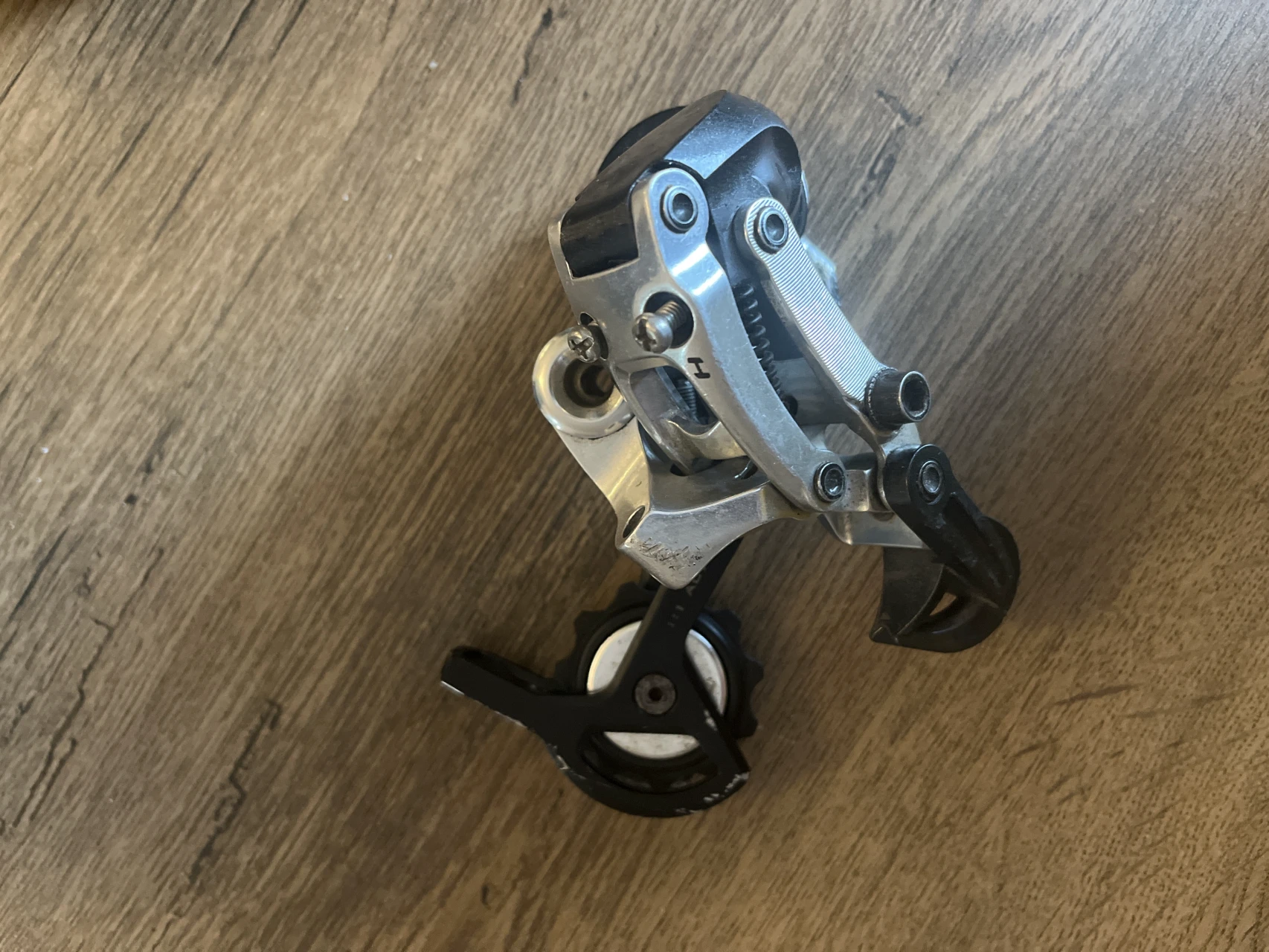 4. Schimbator/ deraior Sram X9