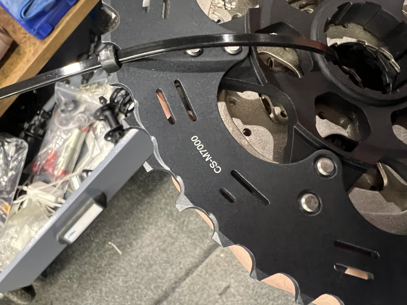 1. Pinioane slx m7000 11v 11-42