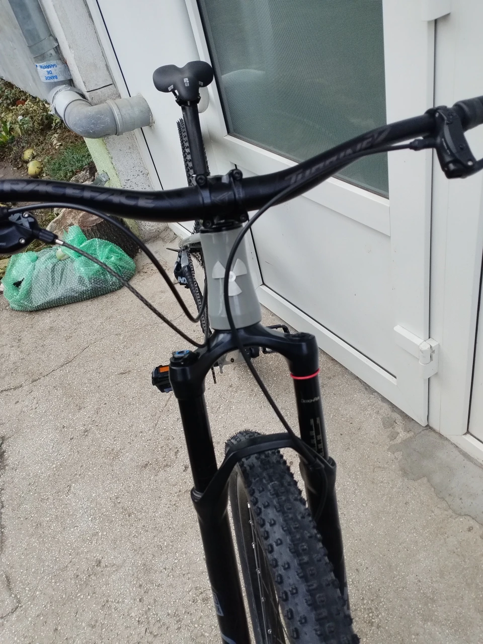 1. Nukeproof scout 29 L