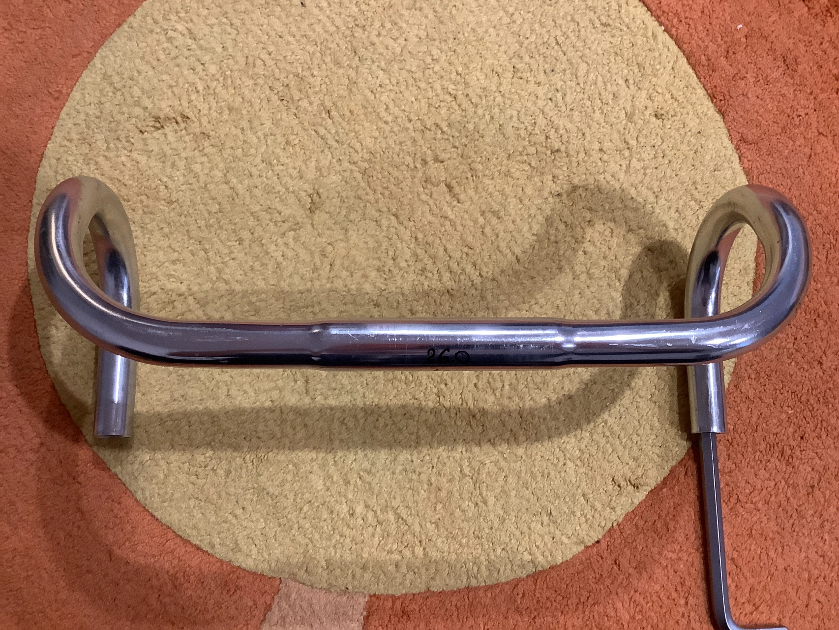 1. Ghidon 26.0 40cm c-c