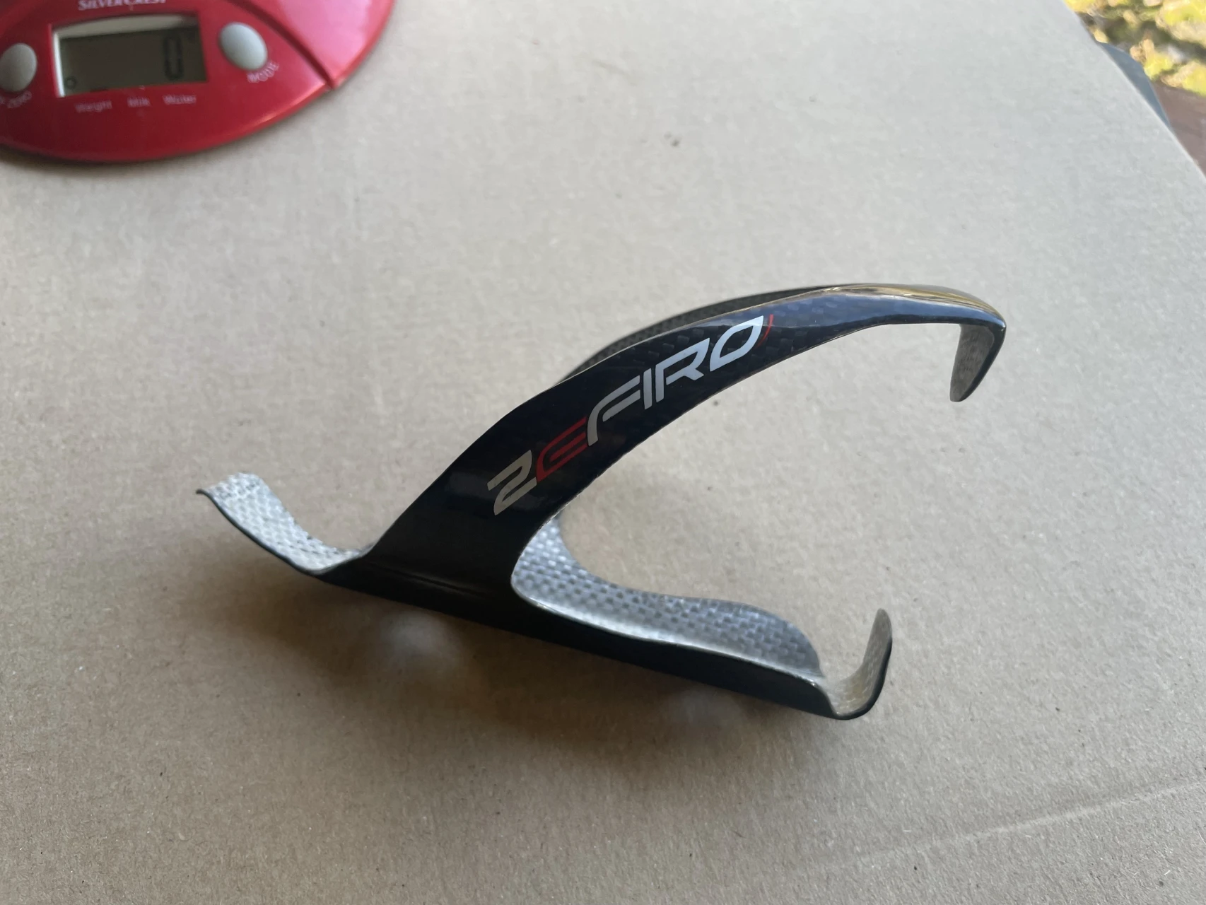 4. Suport bidon Zefiro carbon