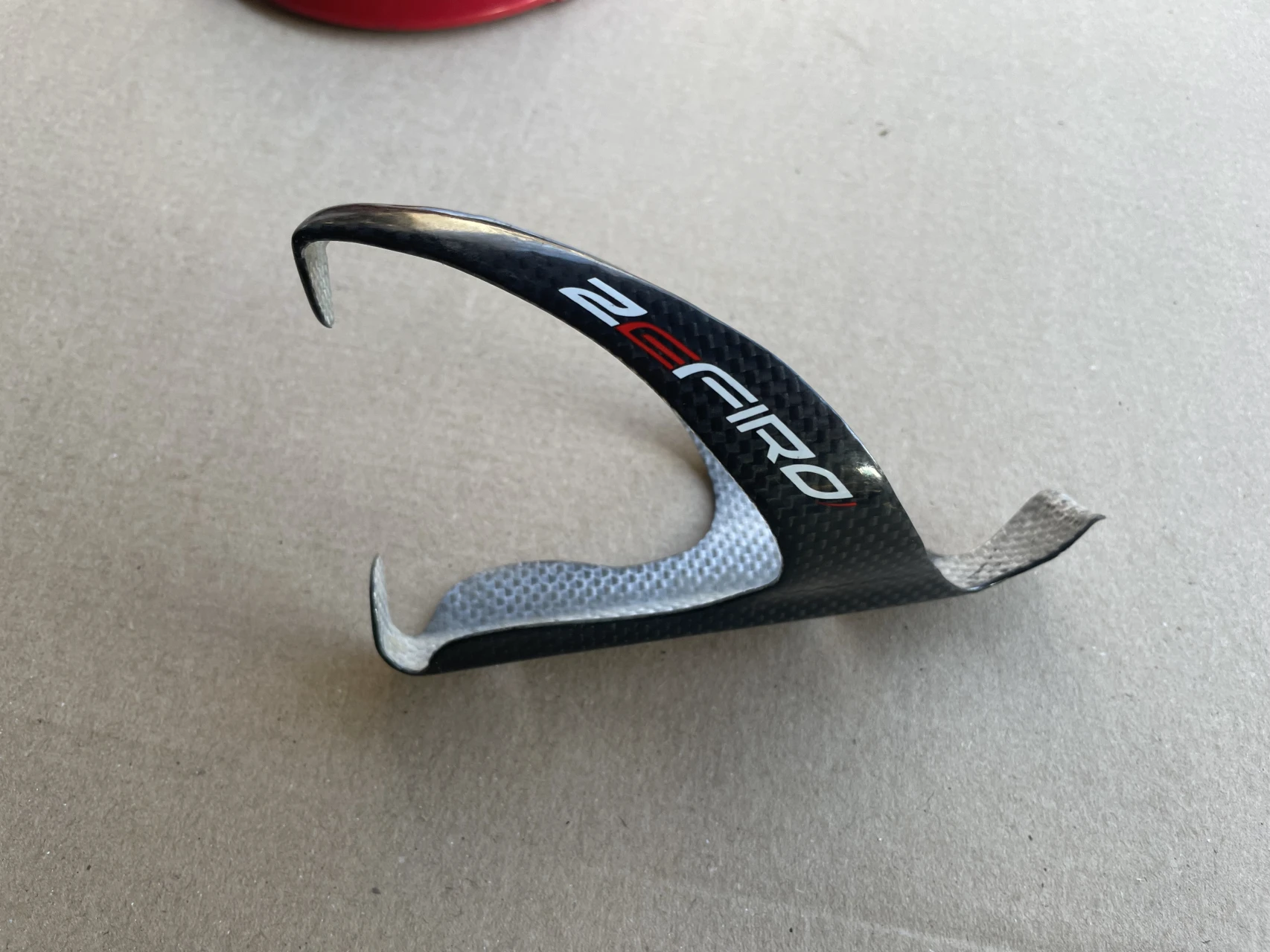 2. Suport bidon Zefiro carbon