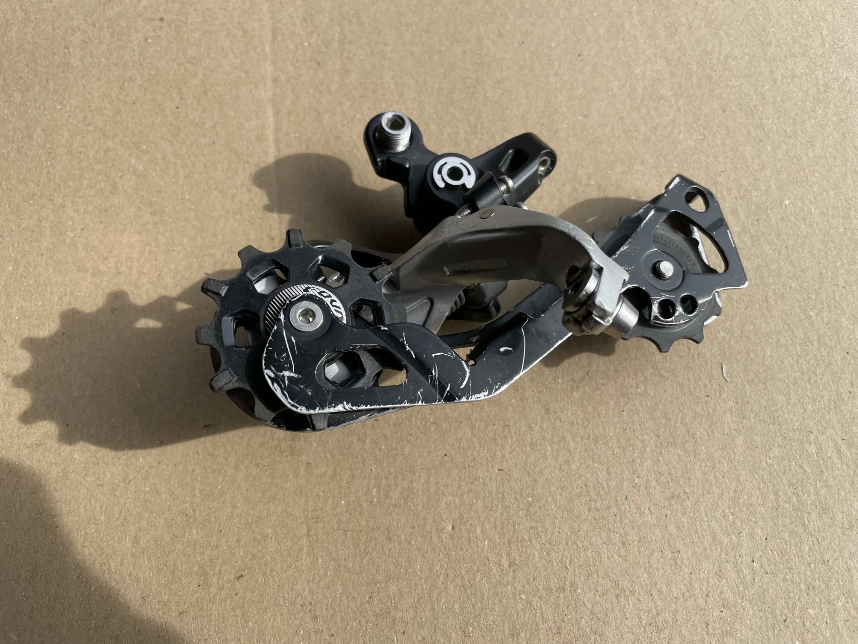 1. Schimbator Spate Shimano XT RD-M781 10 viteze