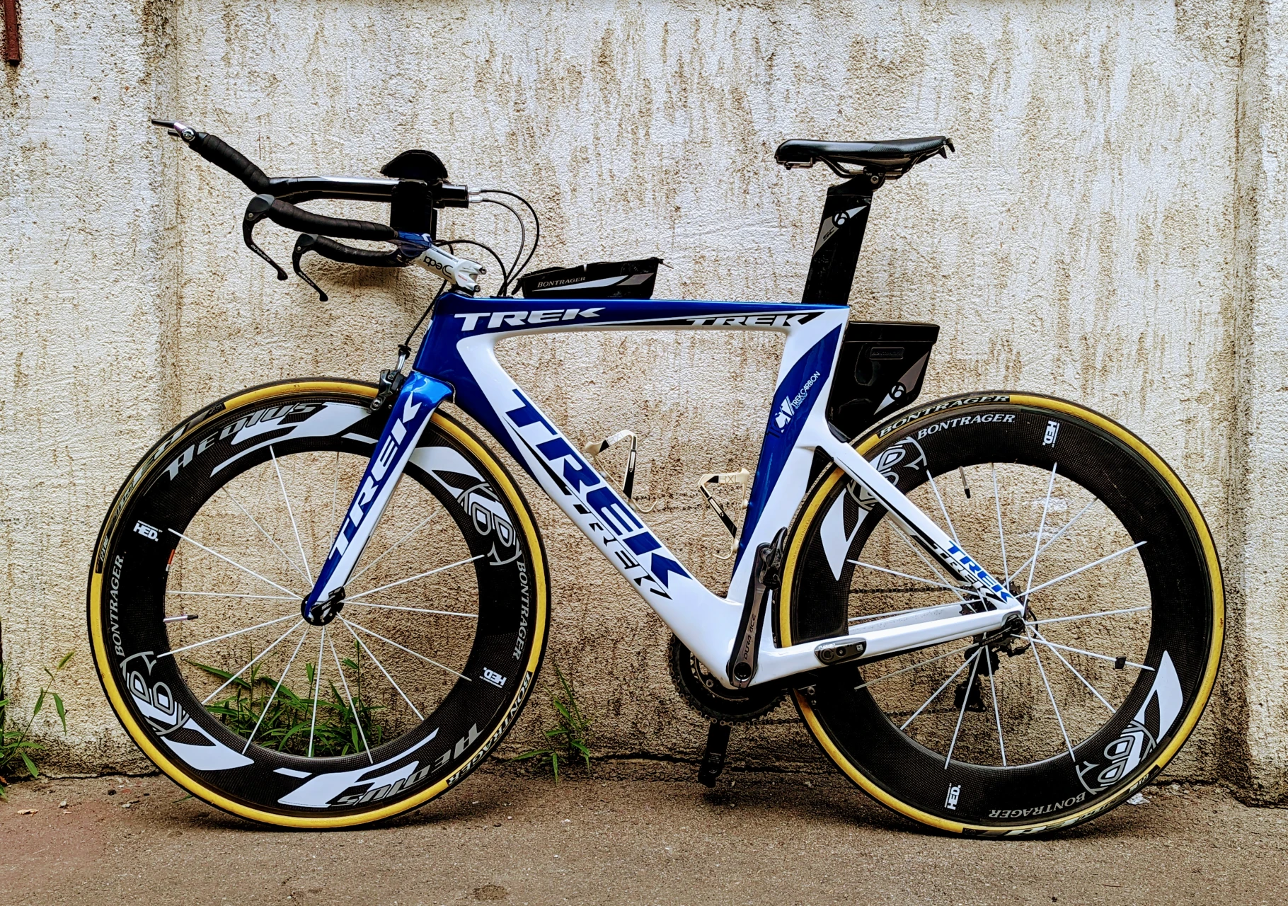 1. Bicicleta triatlon / contratimp Trek Speed Concept