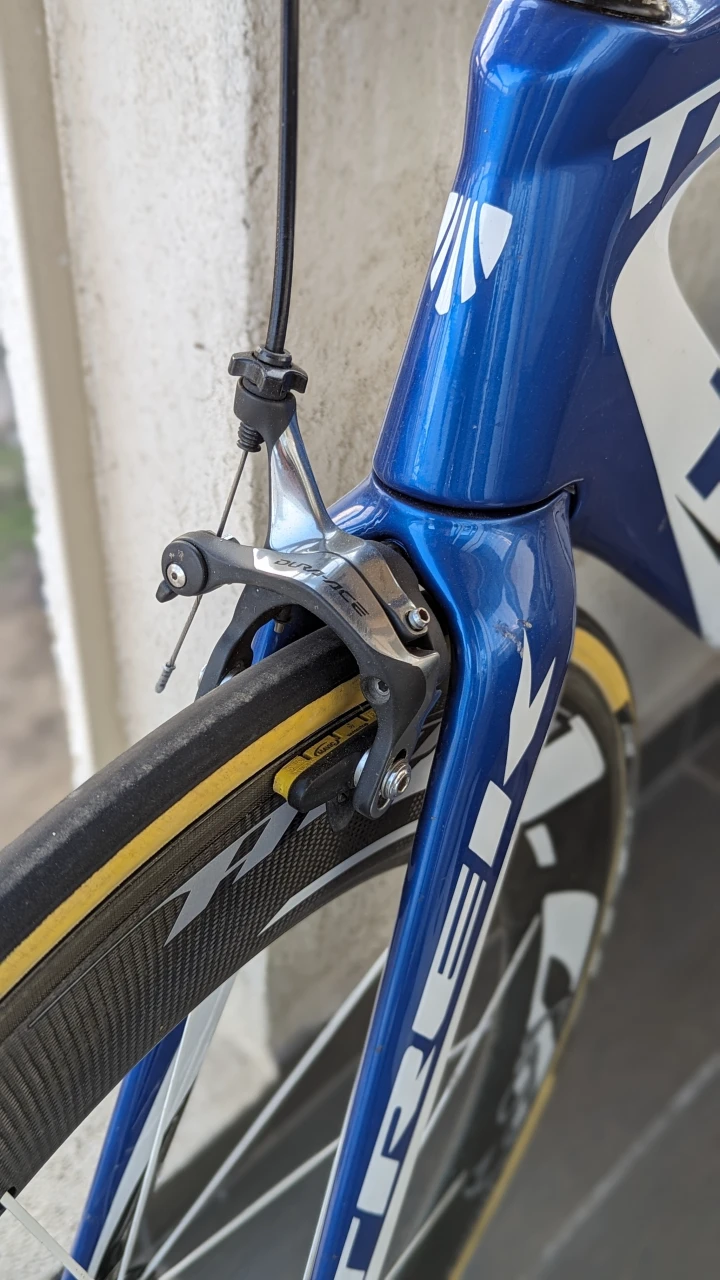 5. Bicicleta triatlon / contratimp Trek Speed Concept