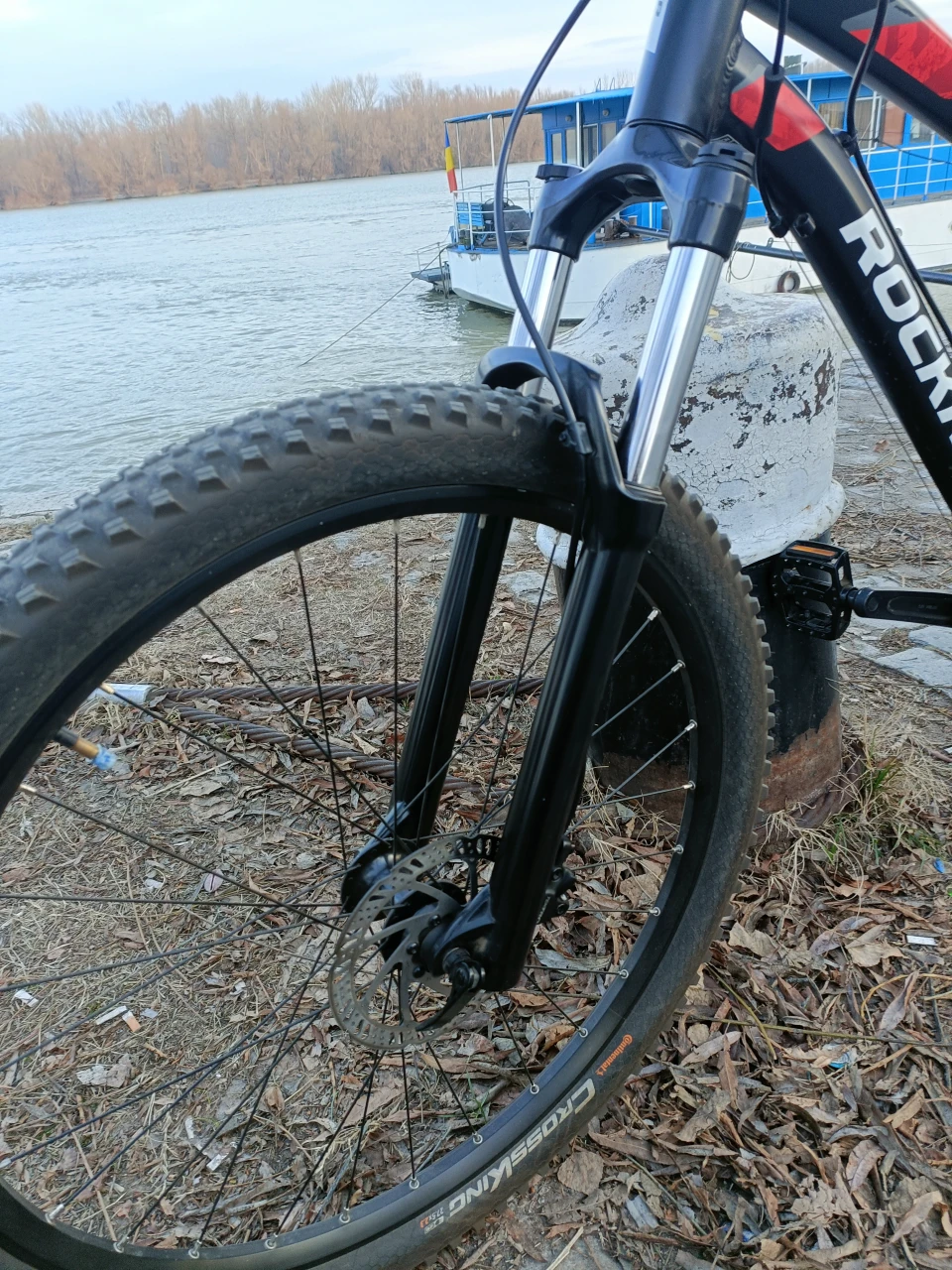 5. Vând Rockrider ST 530S