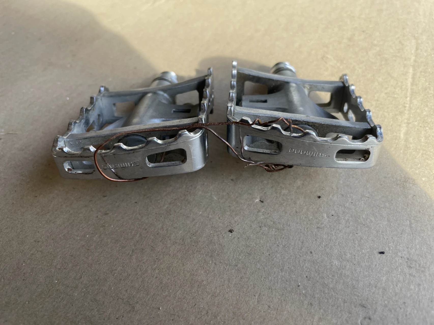 1. Pedale Shimano PD-M324 Mixte