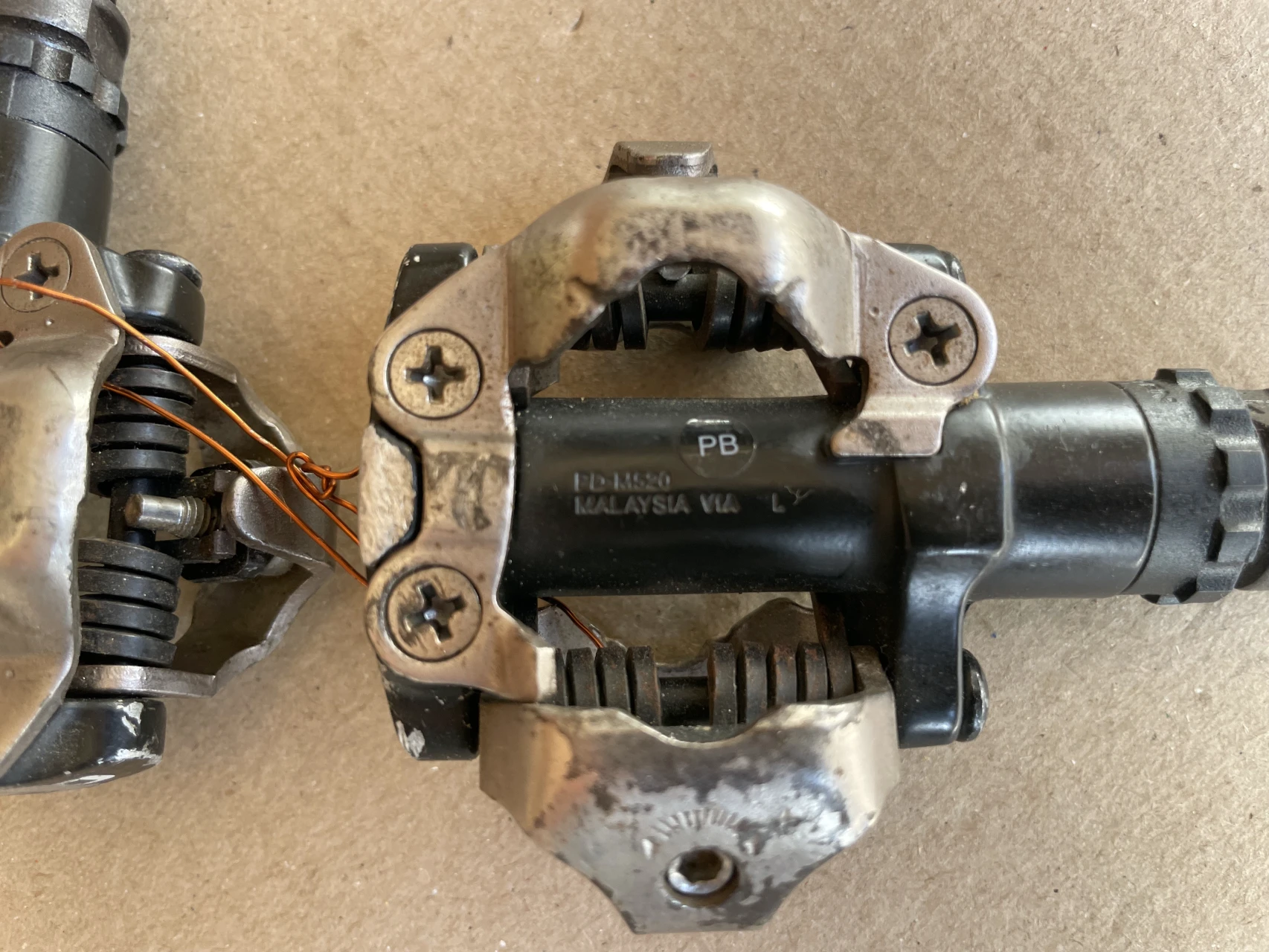 1. Pedale Shimano MTB M520 SPD