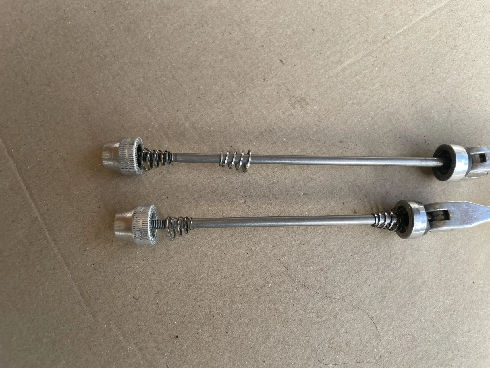 1. Set Quick release Zipp