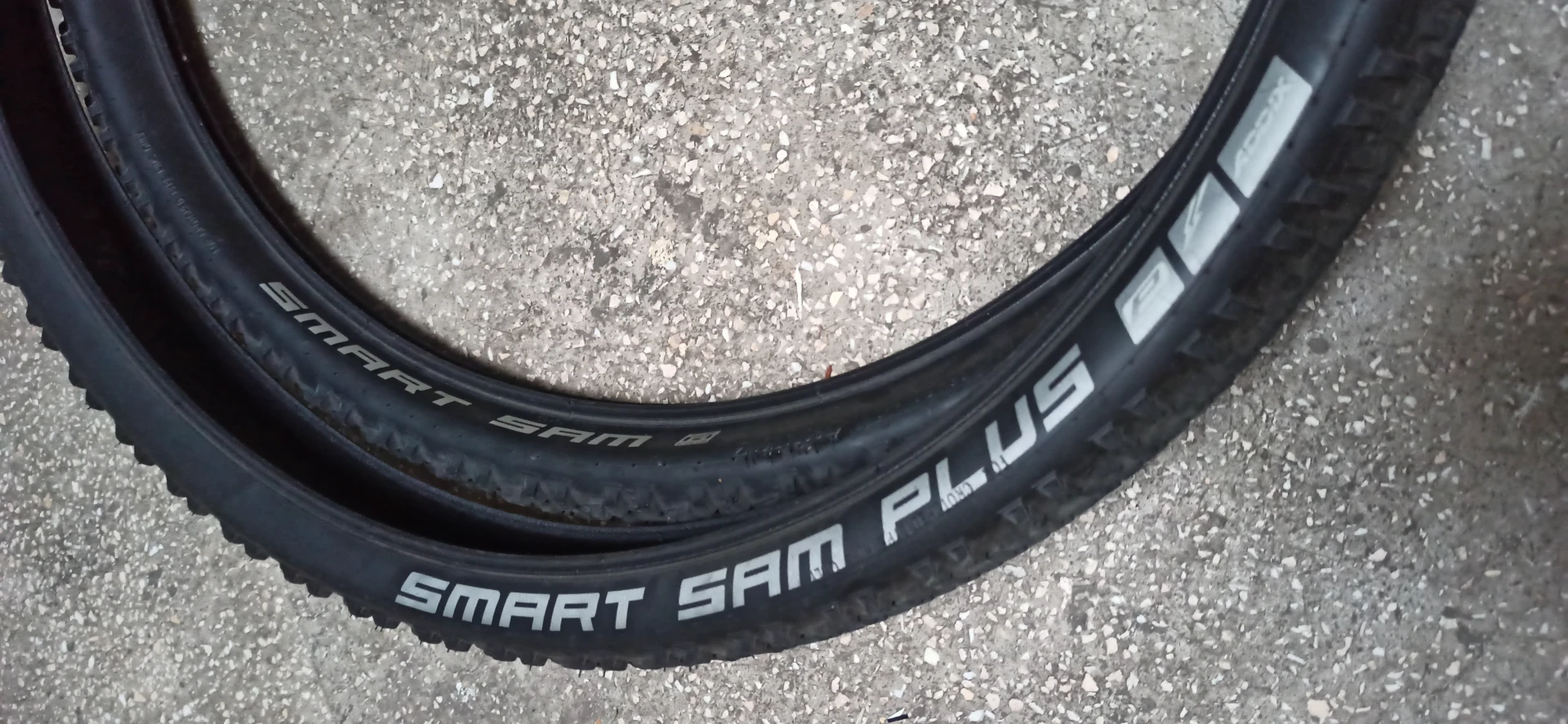 1. Cauciucuri Schwalbe Smart Sam