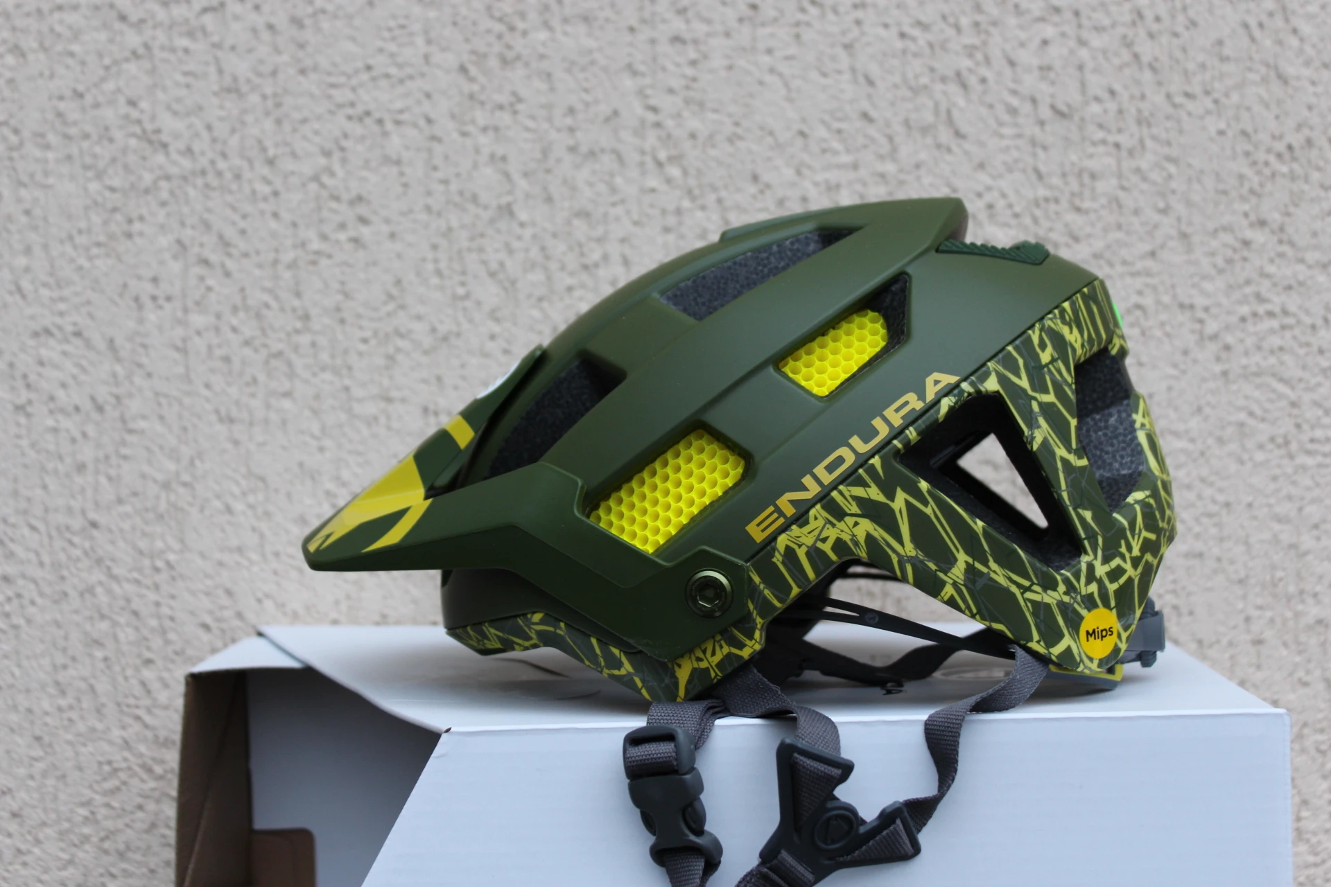 1. Endura SingleTrack Mips - casca MTB S/M(51-56cm)