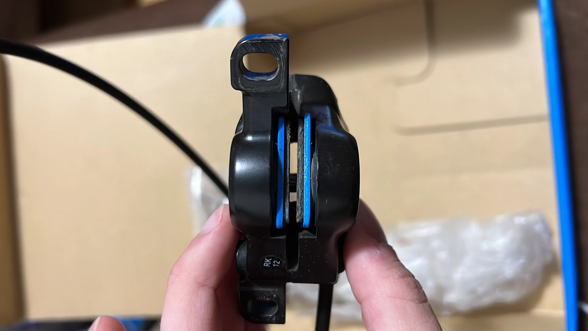 2. Vând etrier shimano mt501