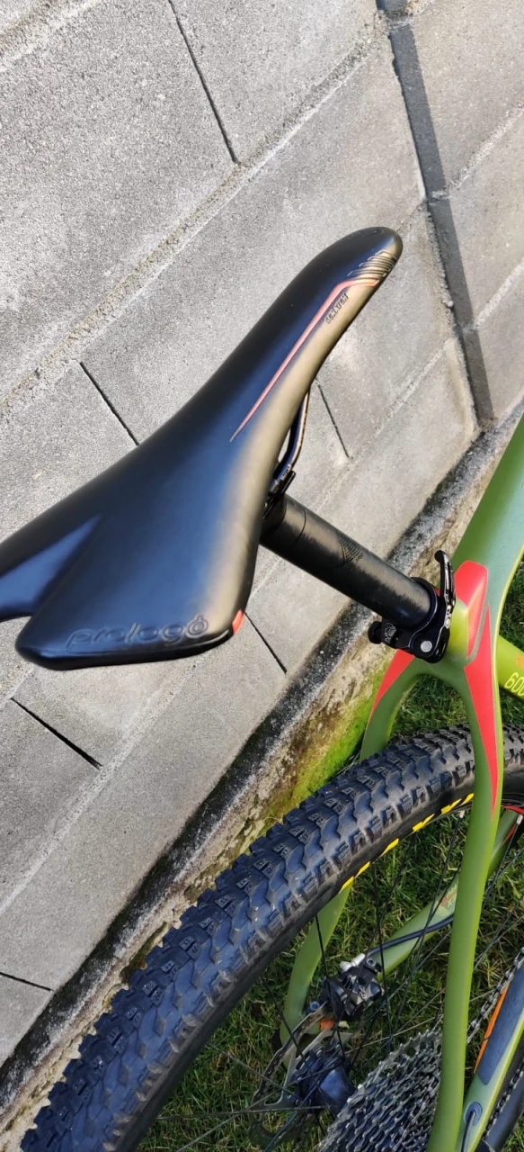 1. MTB Merida Big Nine 6000 - '29 carbon - pt: 177-190 cm - furca Fox