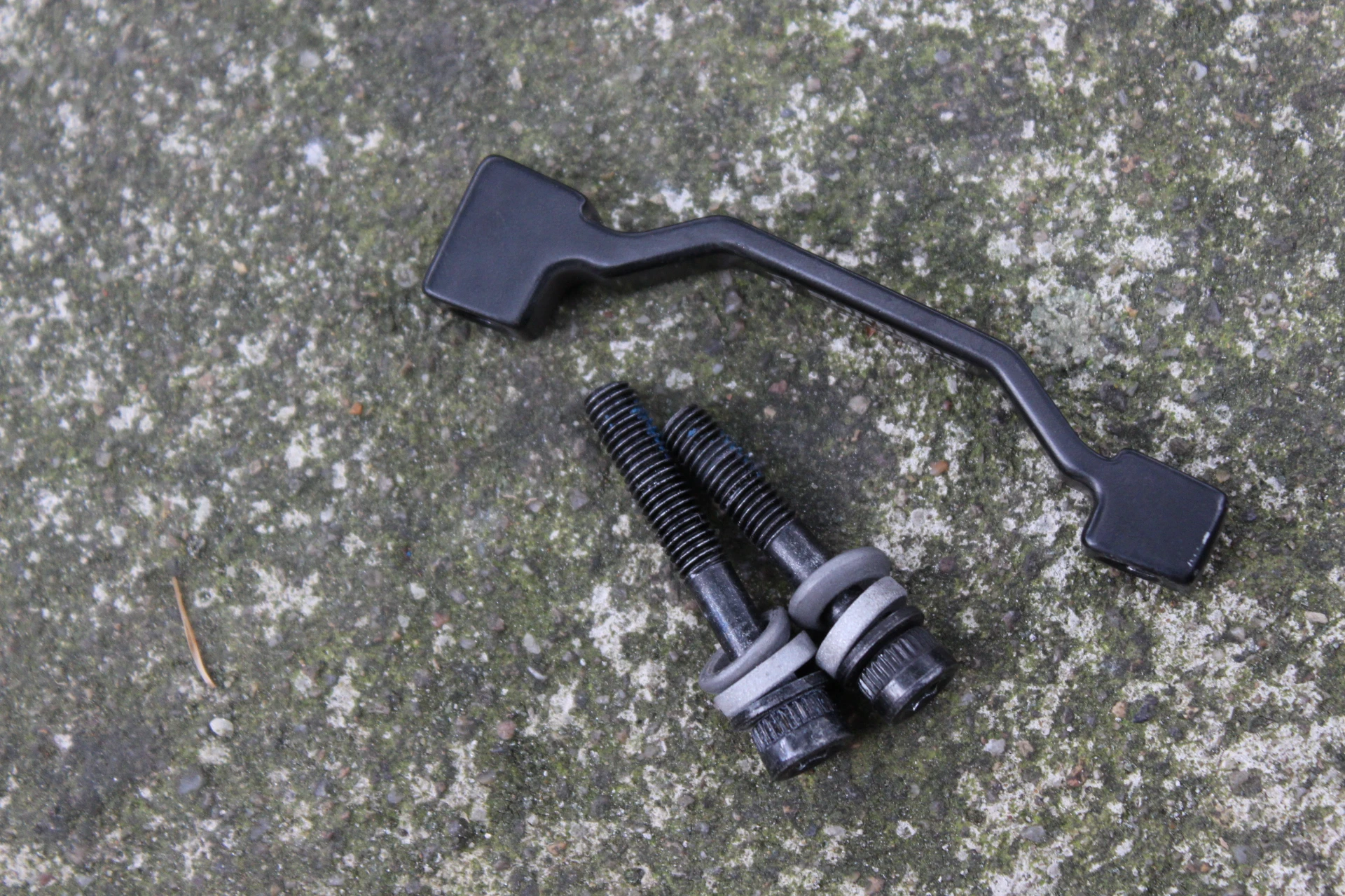 1. Adaptor frana Shimano PM de la 180 la 203mm