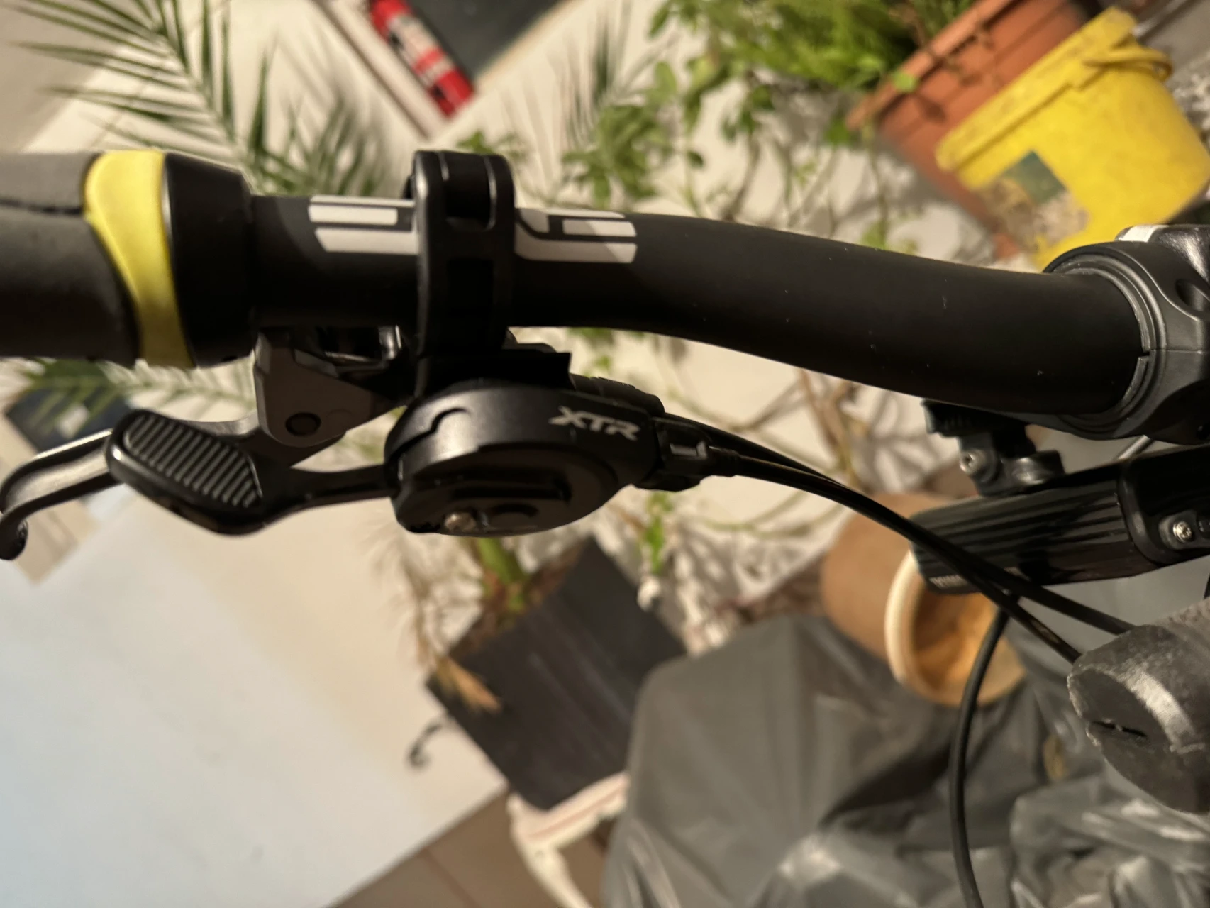 5. Schimbator Shimano XTR I-SPEC EV 2x12-speed
