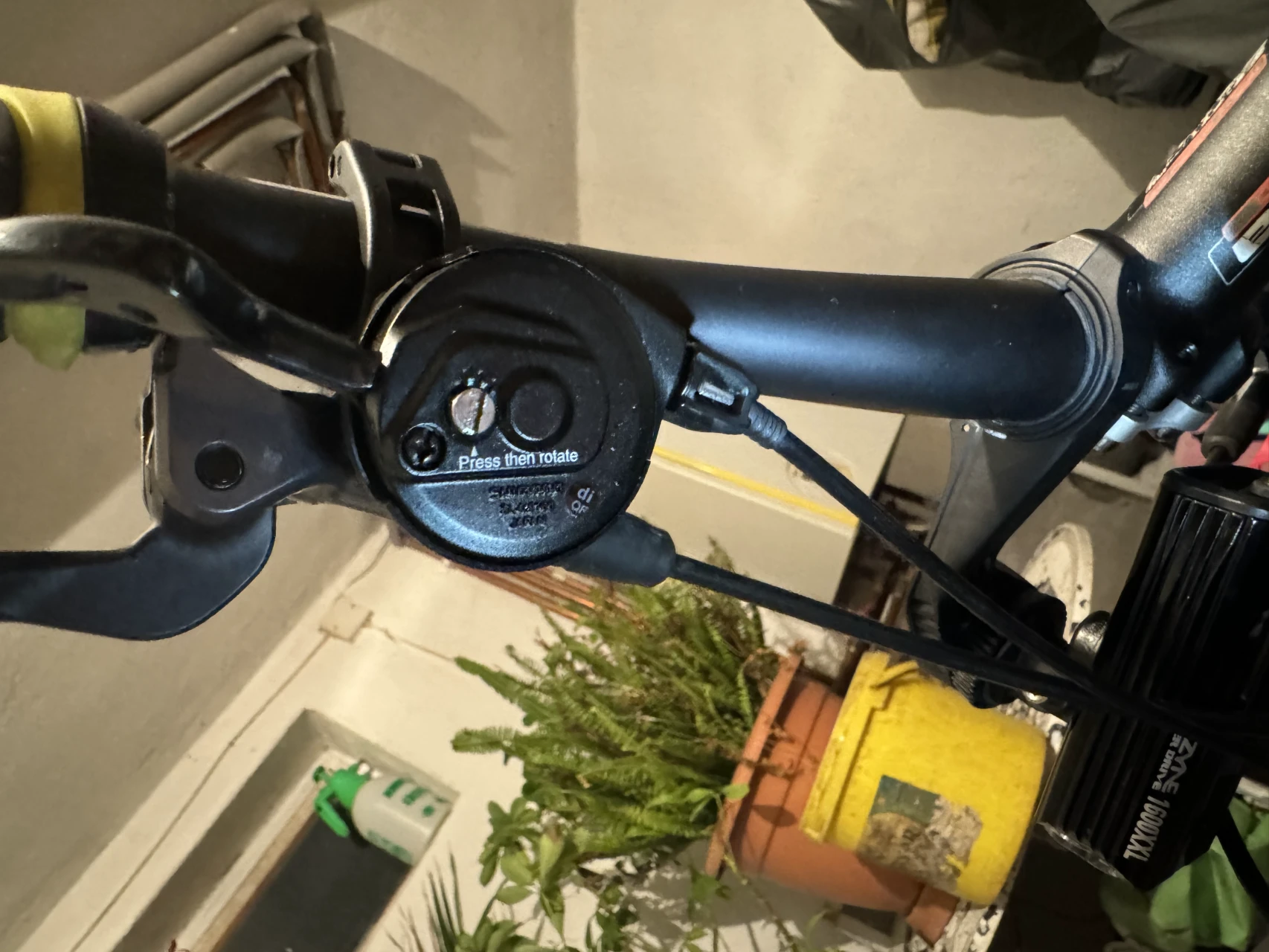 3. Schimbator Shimano XTR I-SPEC EV 2x12-speed